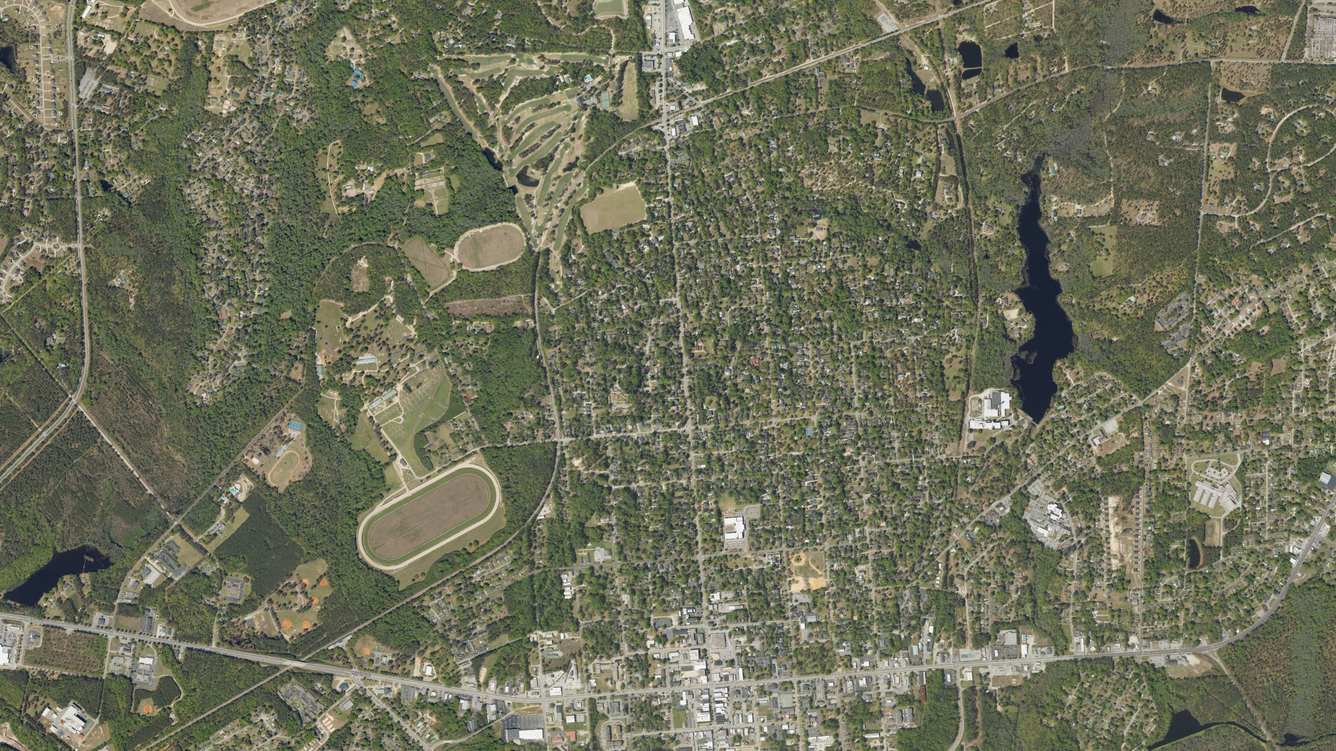 Natural-color aerial photograph of land around Camden, South Carolina