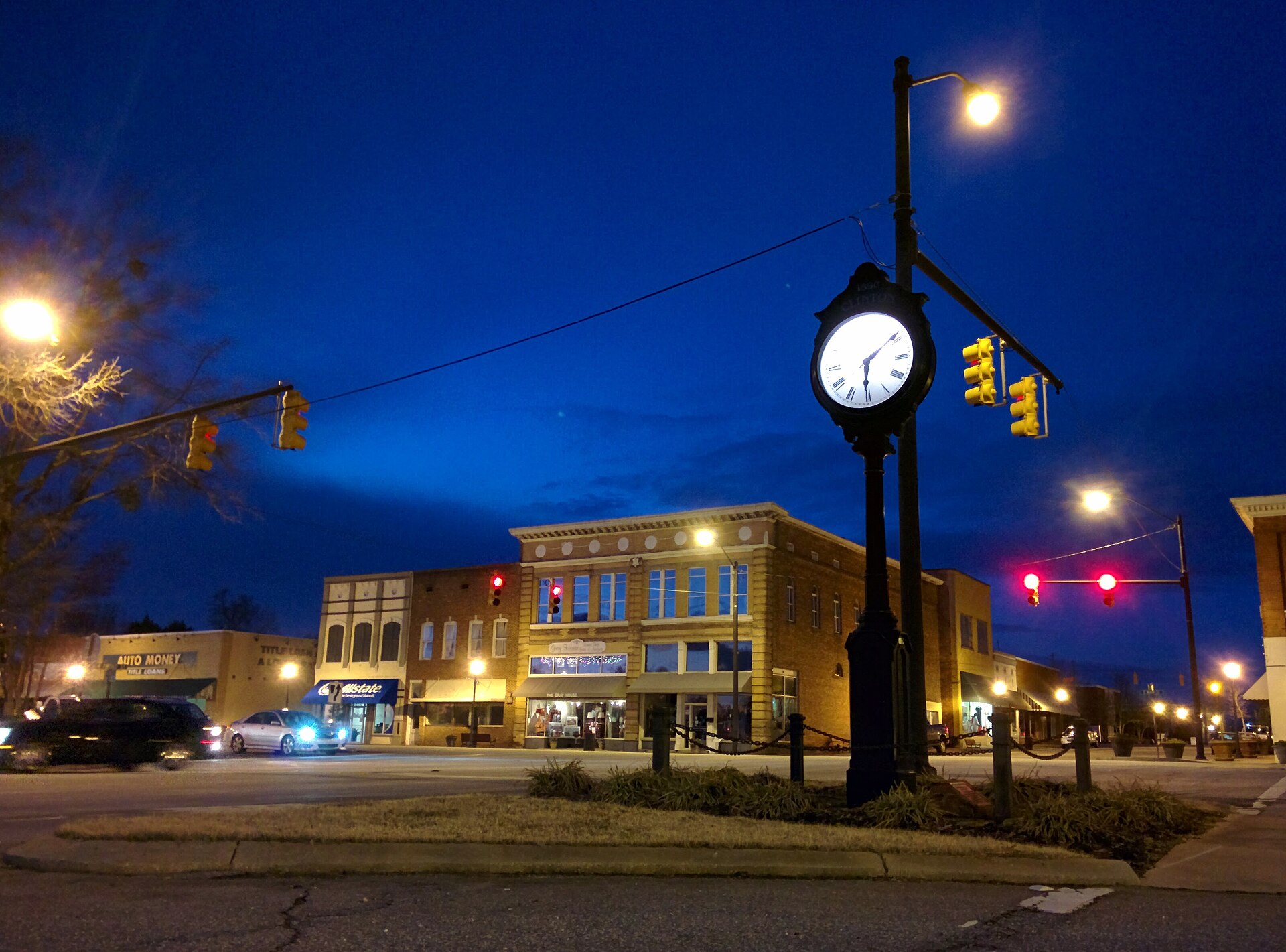Downtown Clinton, by Xiaorui Du — South Carolina