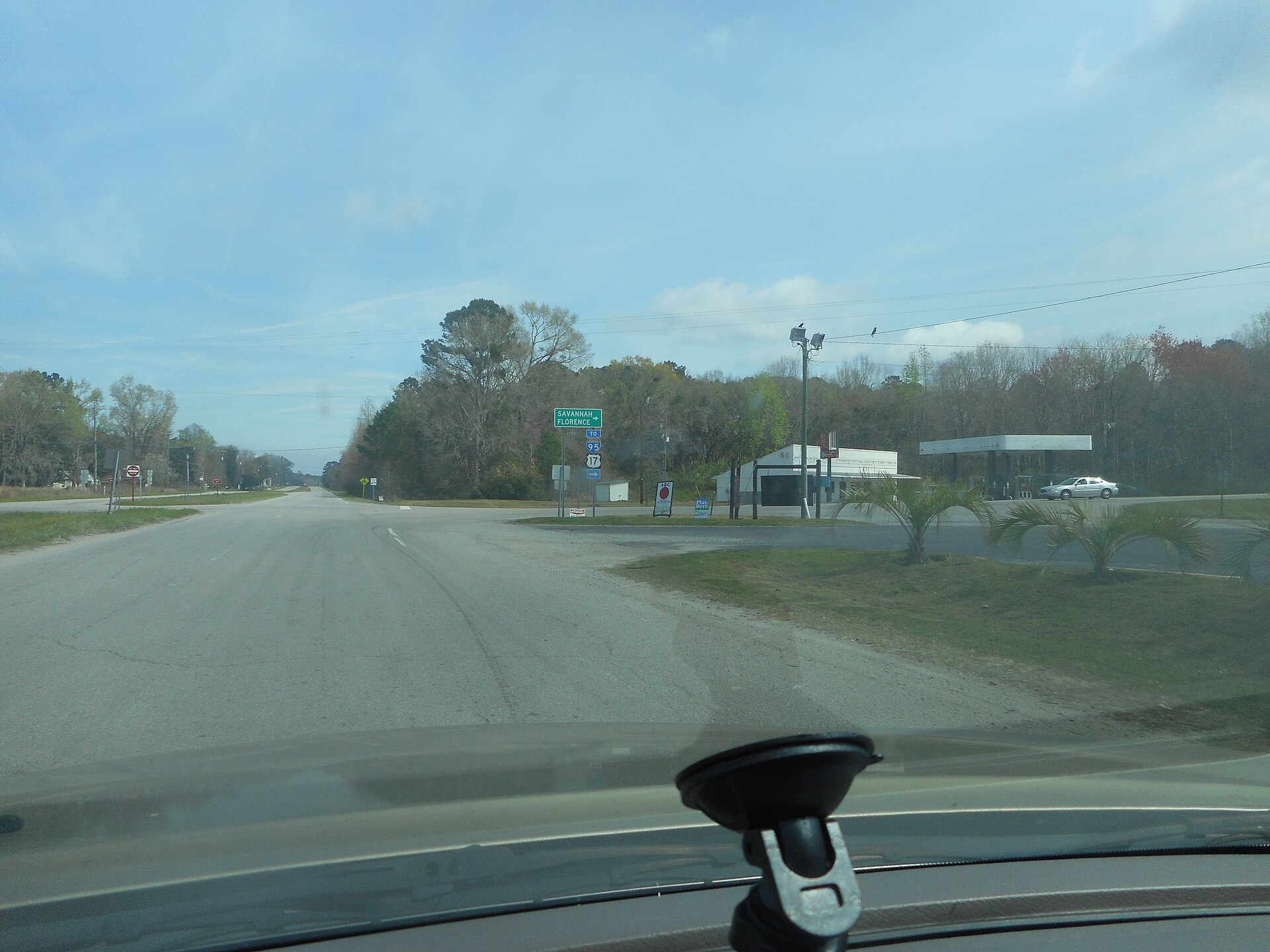 Northbound Nuna Rock Road (former US 17) at the beginning over the overlap with South Carolina Highway 462 in Coosawhatchie, South Carolina.