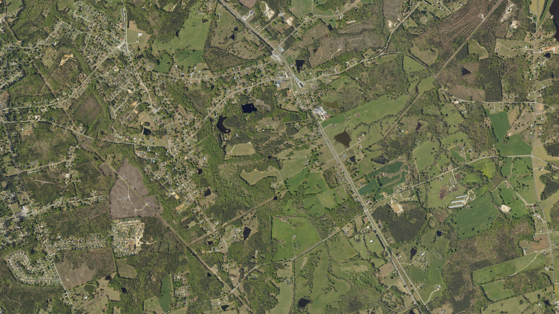 Natural-color aerial photograph of land around Elgin, South Carolina
