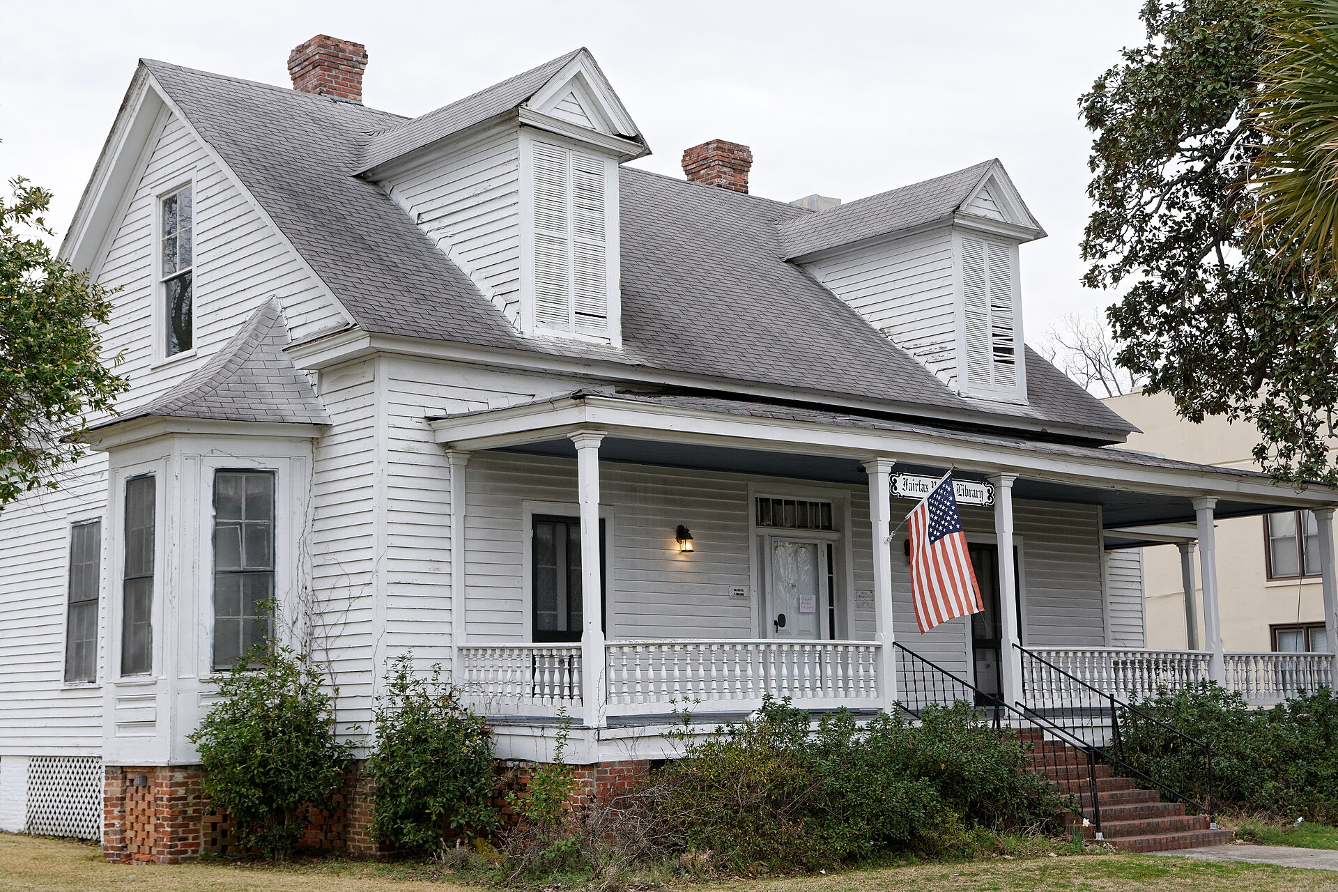Virginia Durant Young house, Fairfax, South Carolina, U.S. Now houses the Fairfax Public Library.
