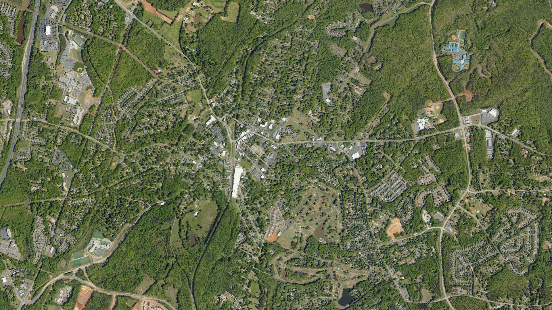 Natural-color aerial photograph of land around Fort Mill, South Carolina