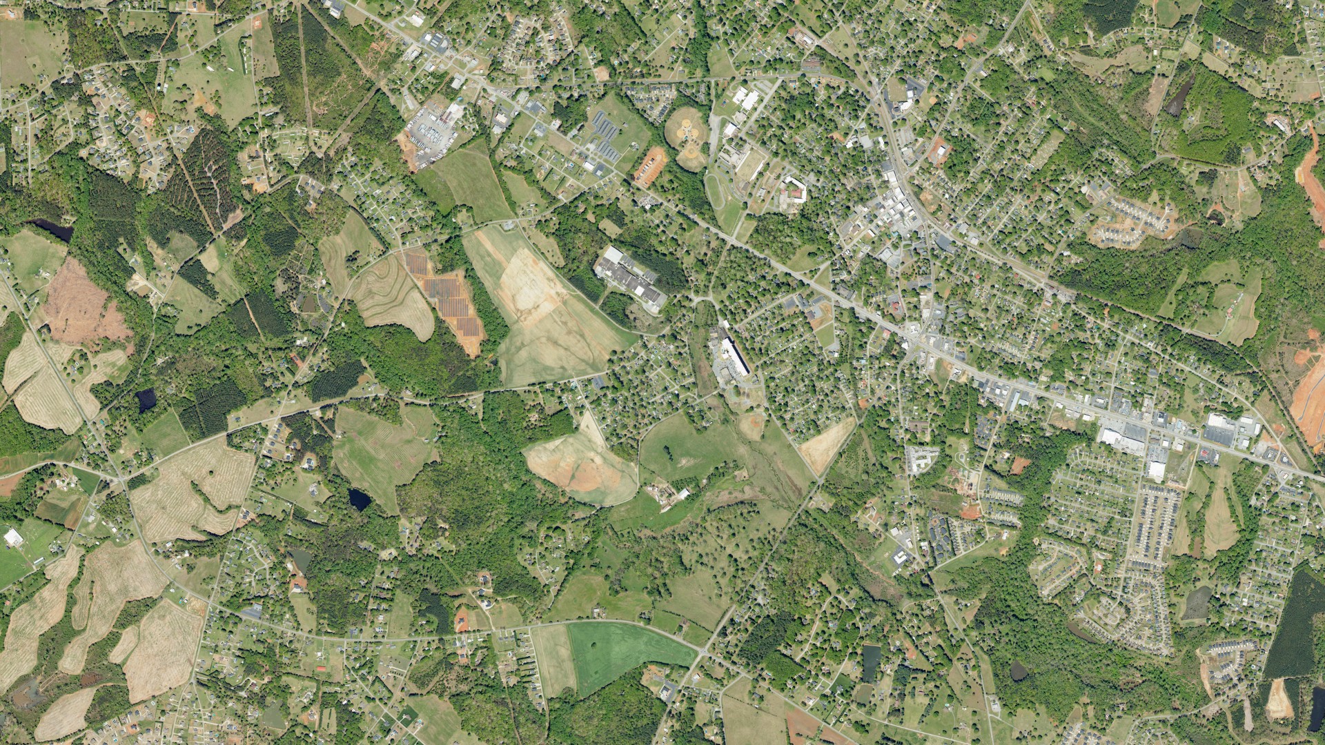 Natural-color aerial photograph of land around Inman Mills, South Carolina