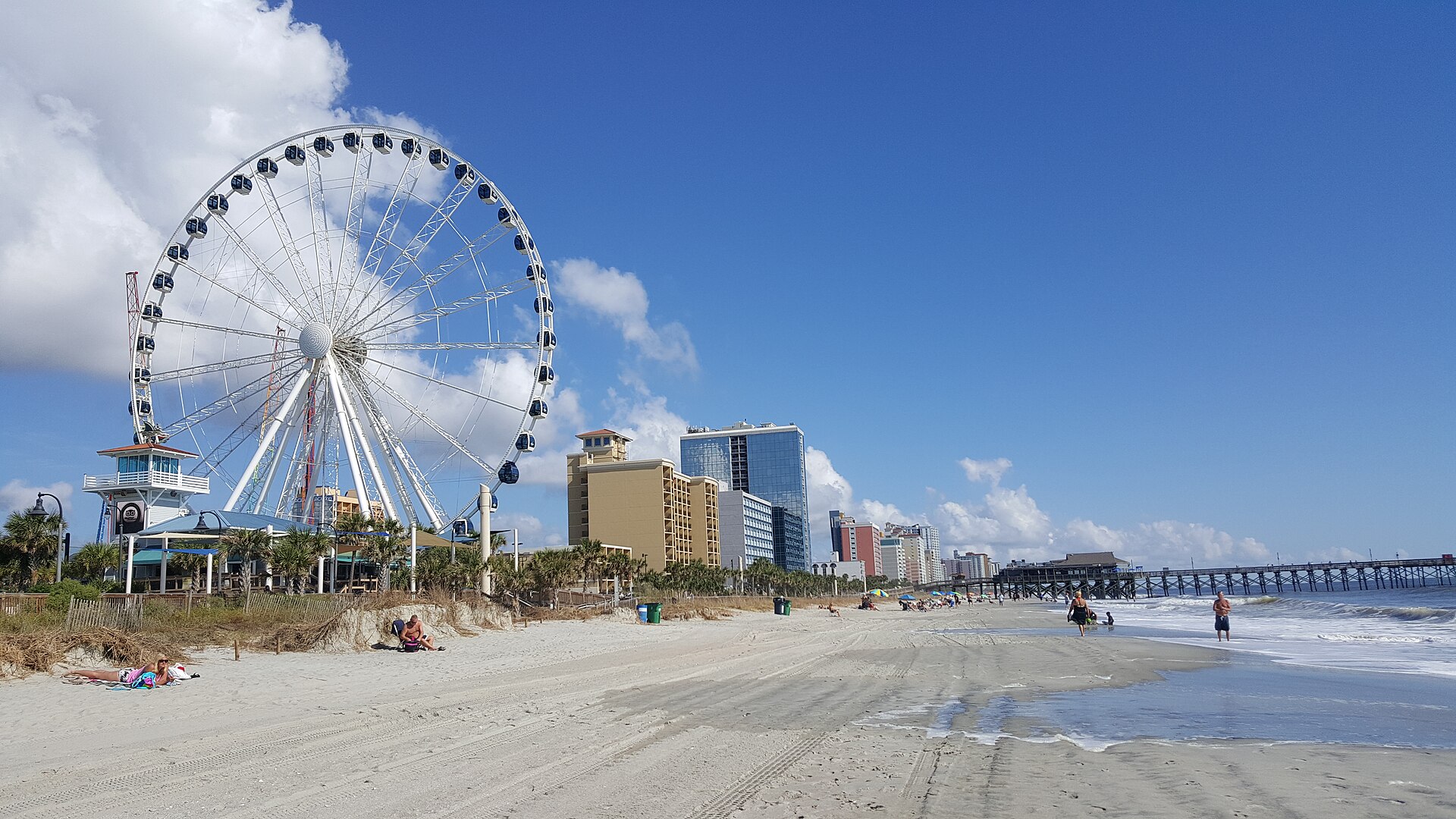 Observation wheel on the shoreline at Myrtle Beach, South Carolina.
