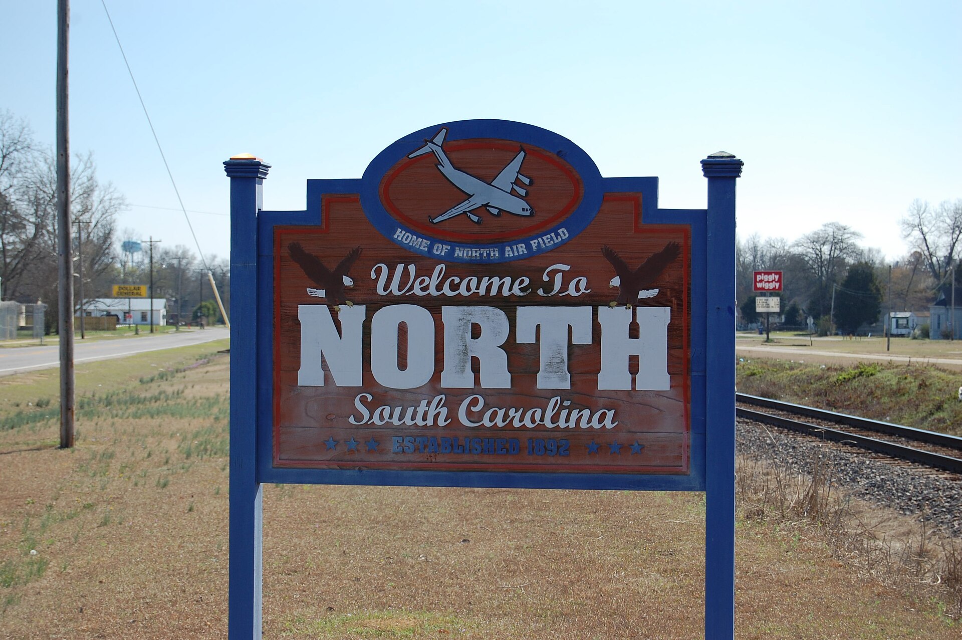 Sign welcoming visitors to North, South Carolina