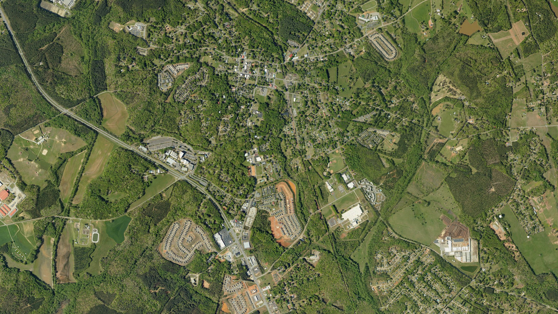 Natural-color aerial photograph of land around Pendleton, South Carolina