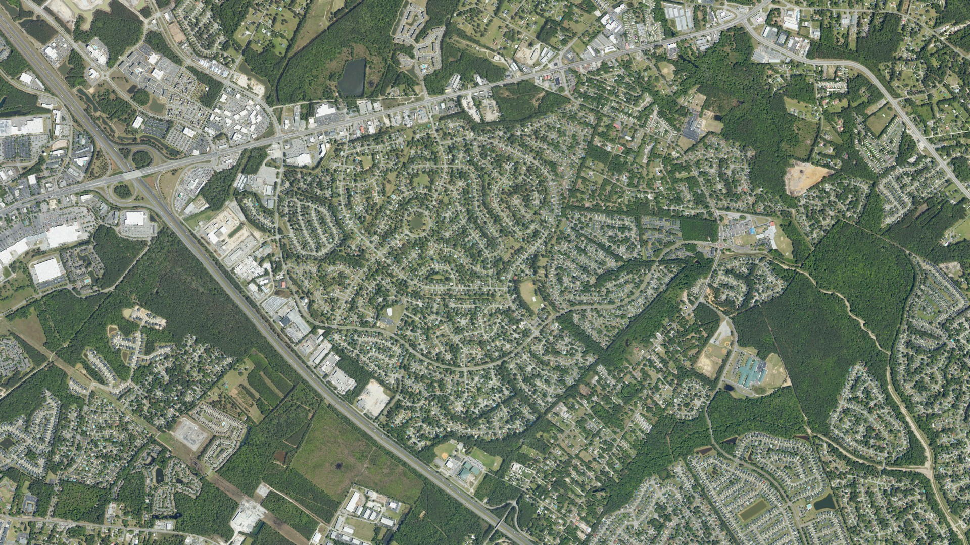 Natural-color aerial photograph of land around Sangaree, South Carolina