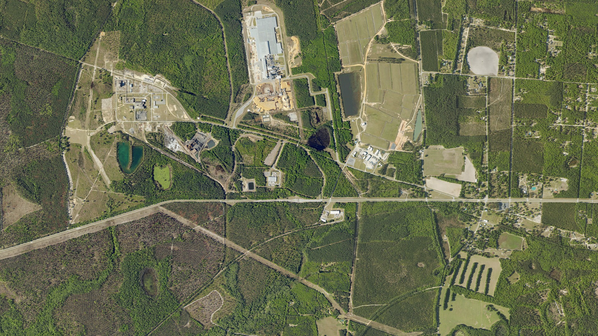 Natural-color aerial photograph of land around Snelling, South Carolina