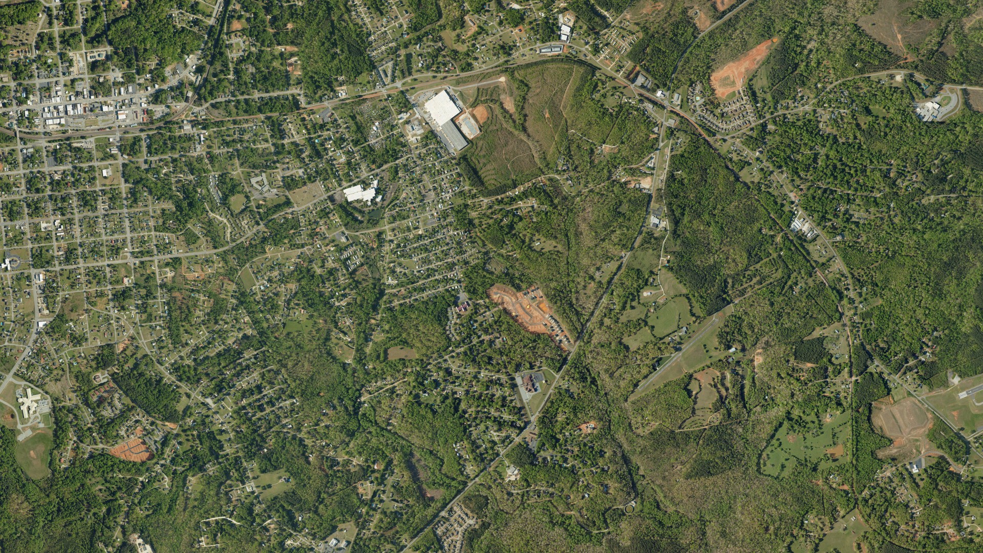 Natural-color aerial photograph of land around Utica, South Carolina