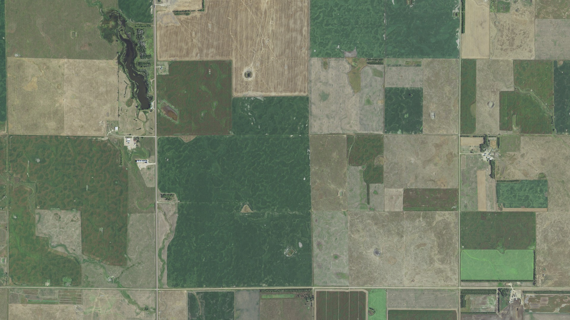 Natural-color aerial photograph of land around Plainfield, South Dakota