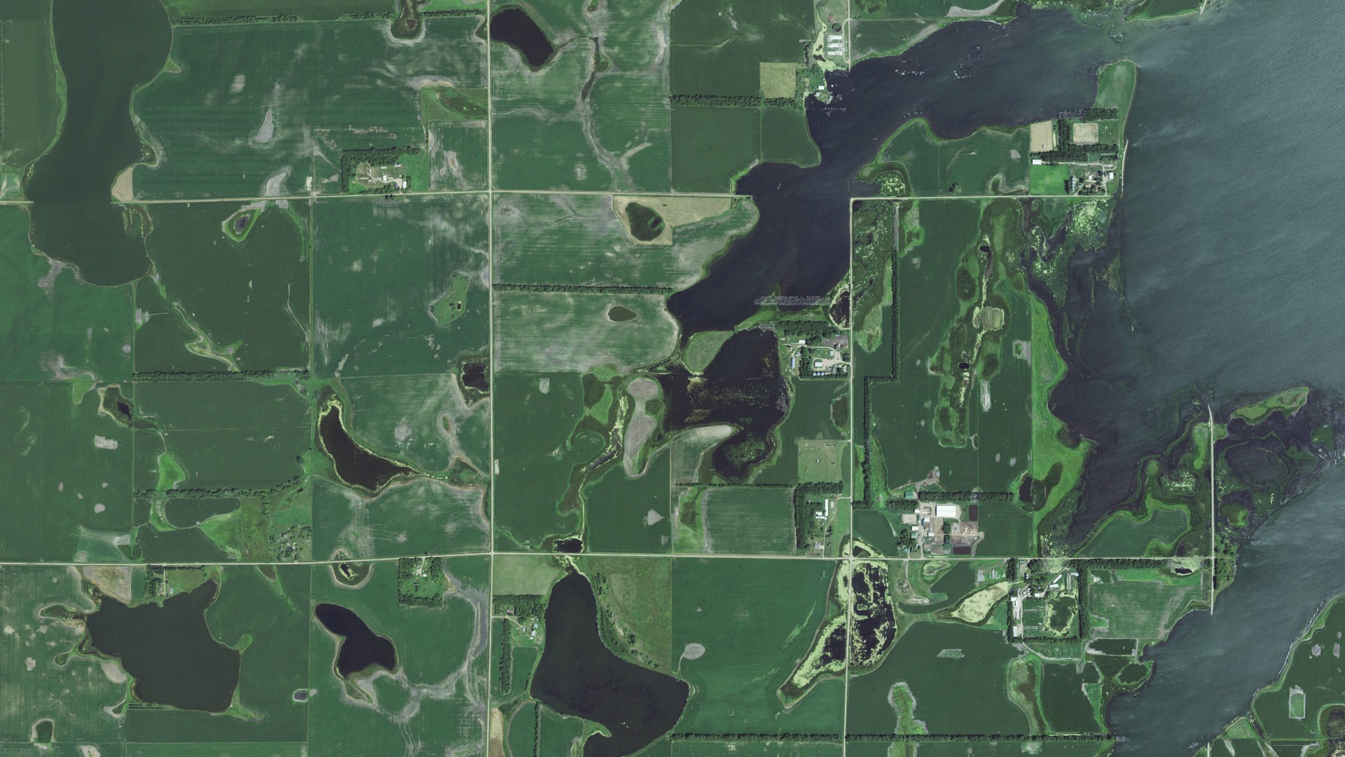 Natural-color aerial photograph of land around Kampeska, South Dakota