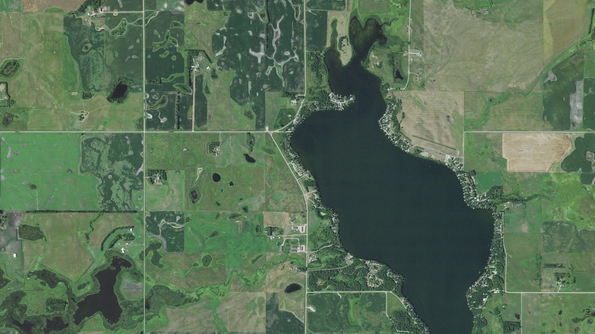 Aerial view of land around Kosciusko, South Dakota
