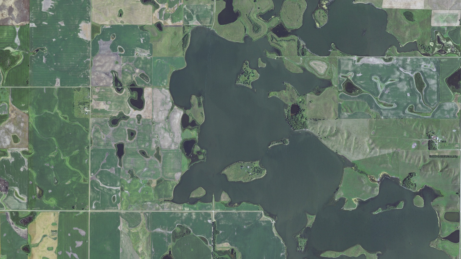 Aerial view of land around Lynn, South Dakota