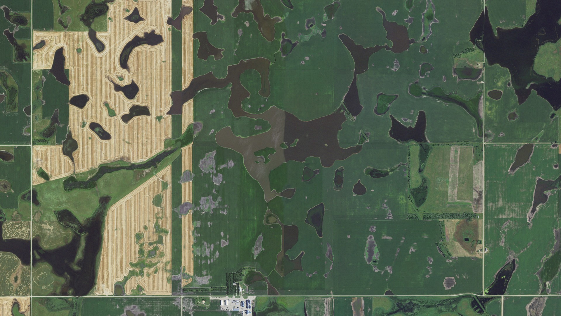 Aerial view of land around Glen, South Dakota