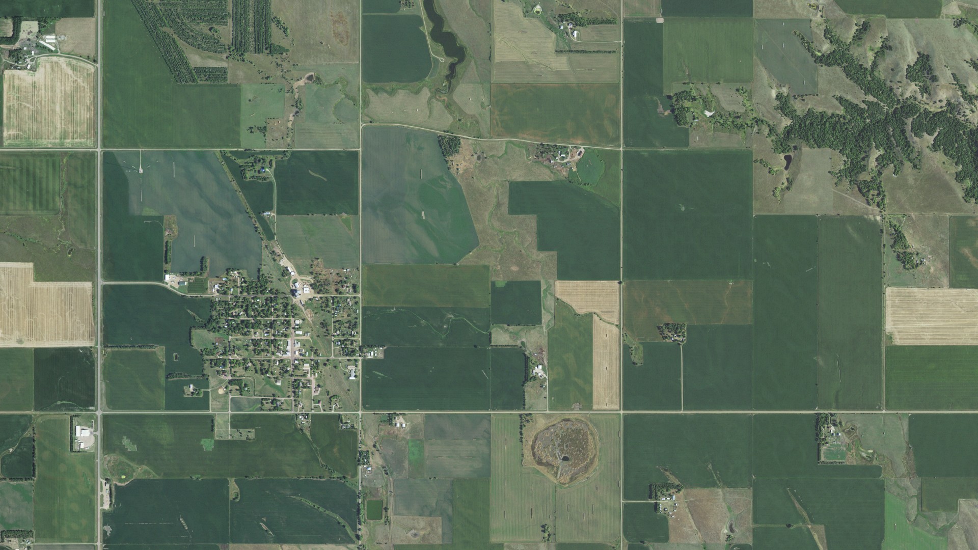 Aerial view of land around Fairfax, South Dakota