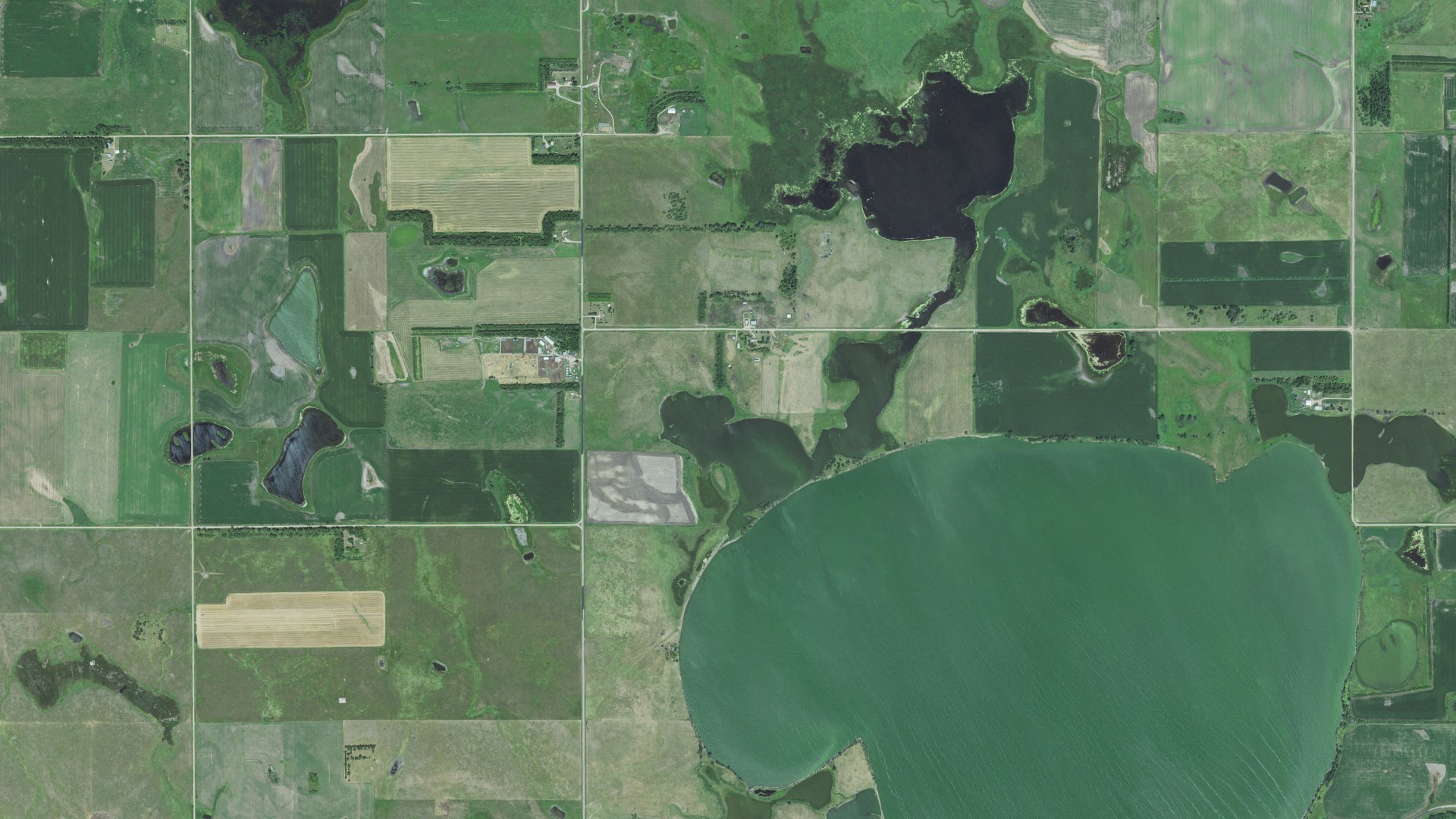 Natural-color aerial photograph of land around Spirit Lake, South Dakota