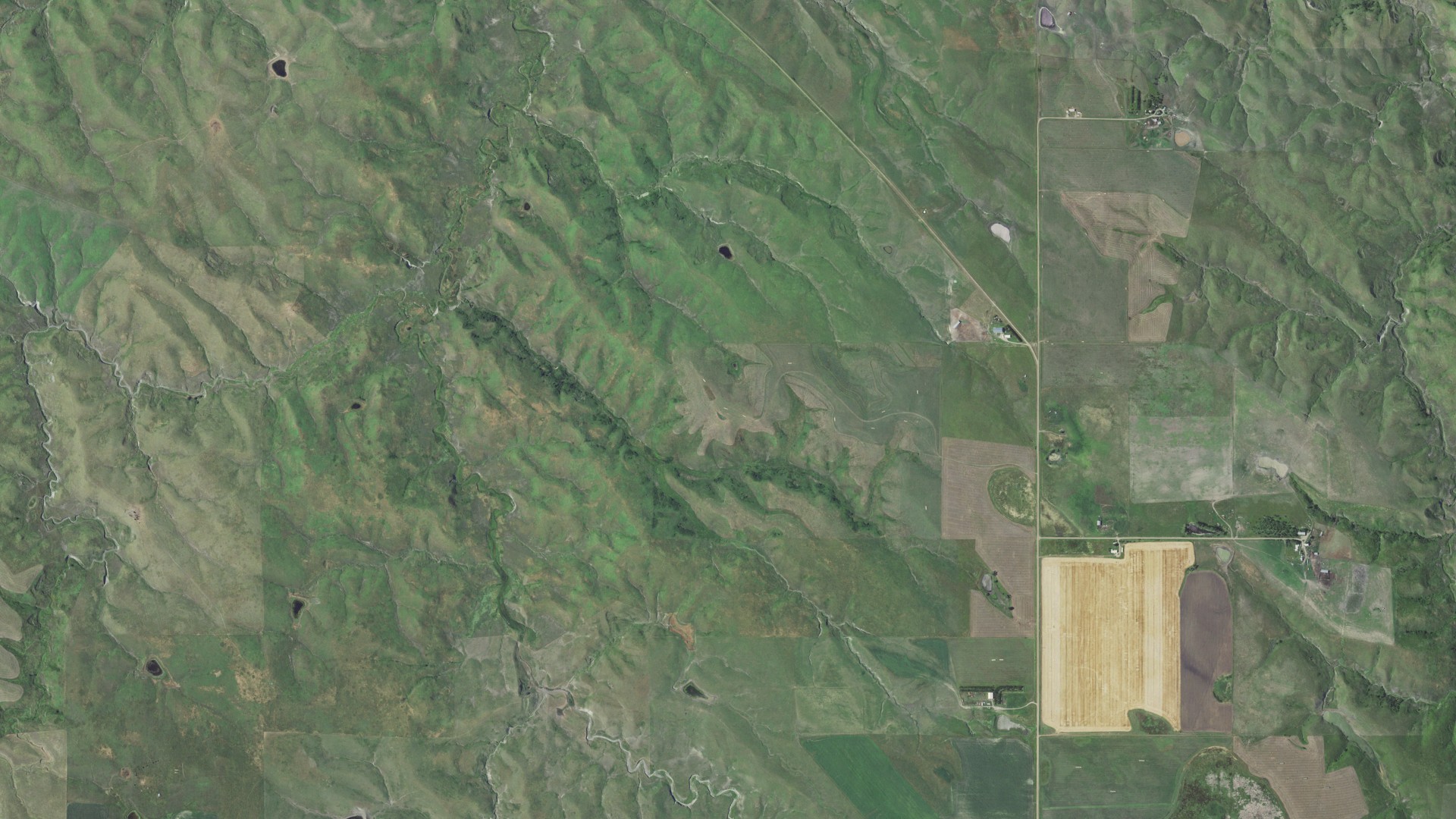 Natural-color aerial photograph of land around Iona, South Dakota
