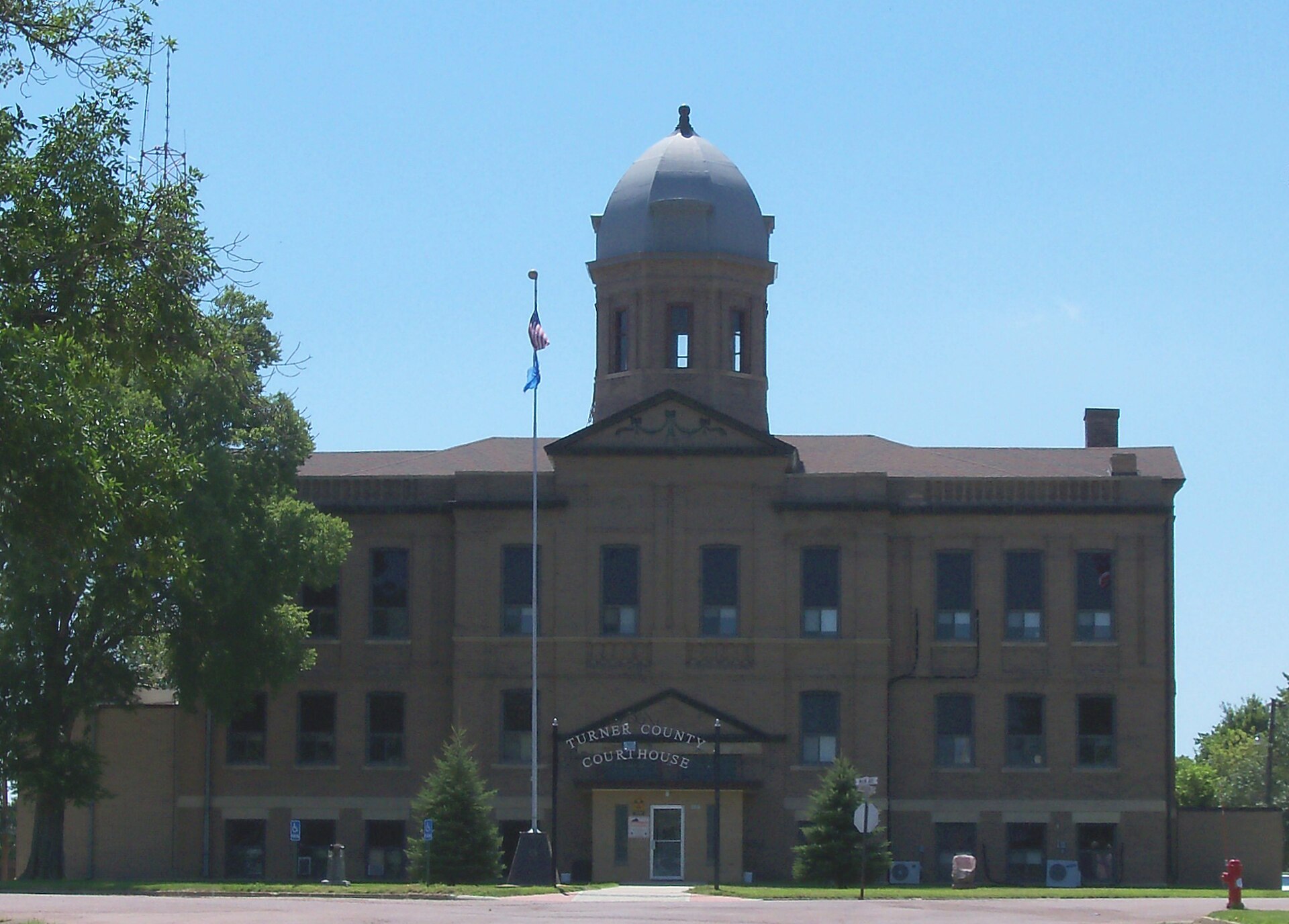 Turner County Courthouse in Parker, South Dakota, USA.