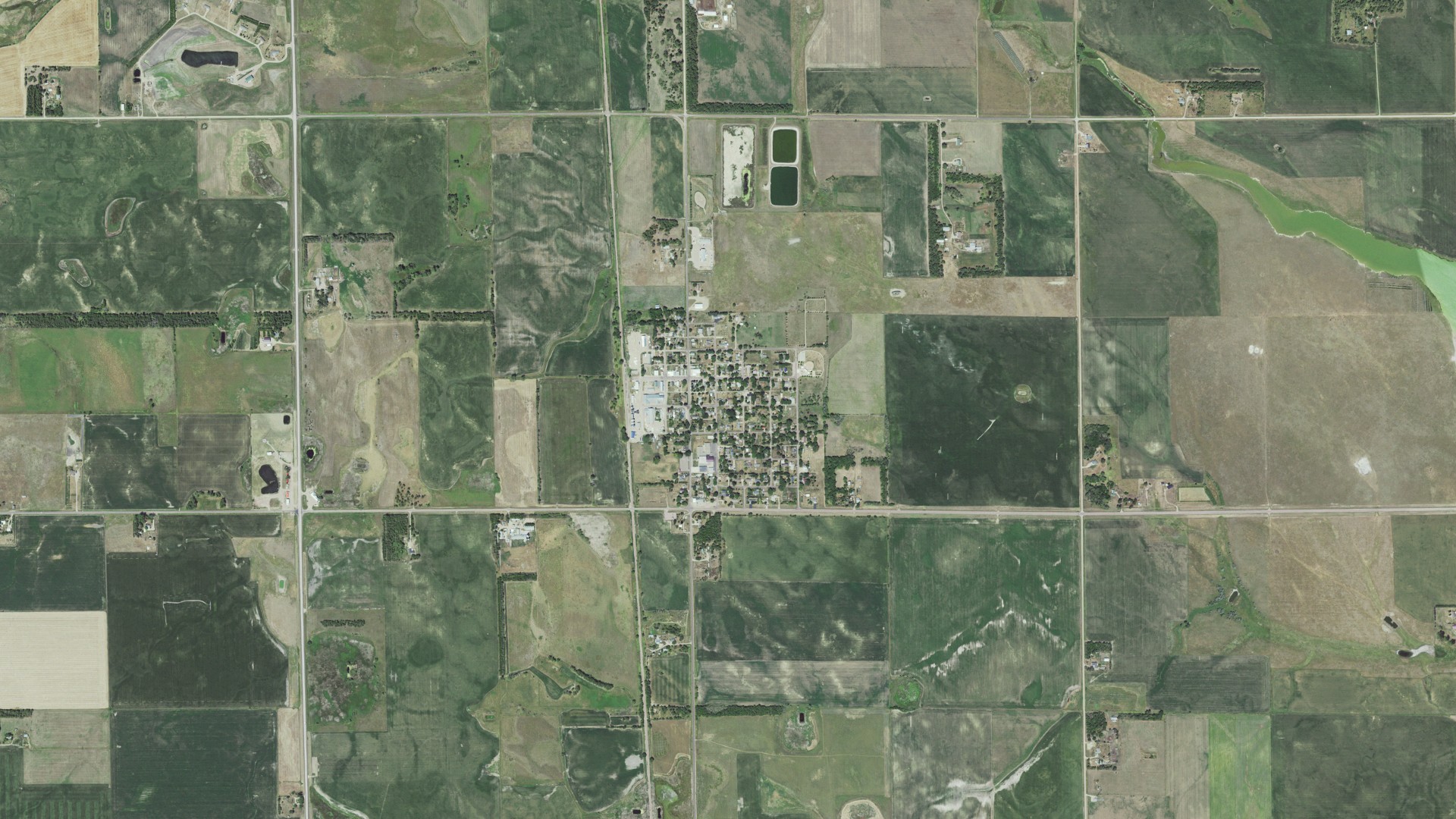 Natural-color aerial photograph of land around Ethan, South Dakota