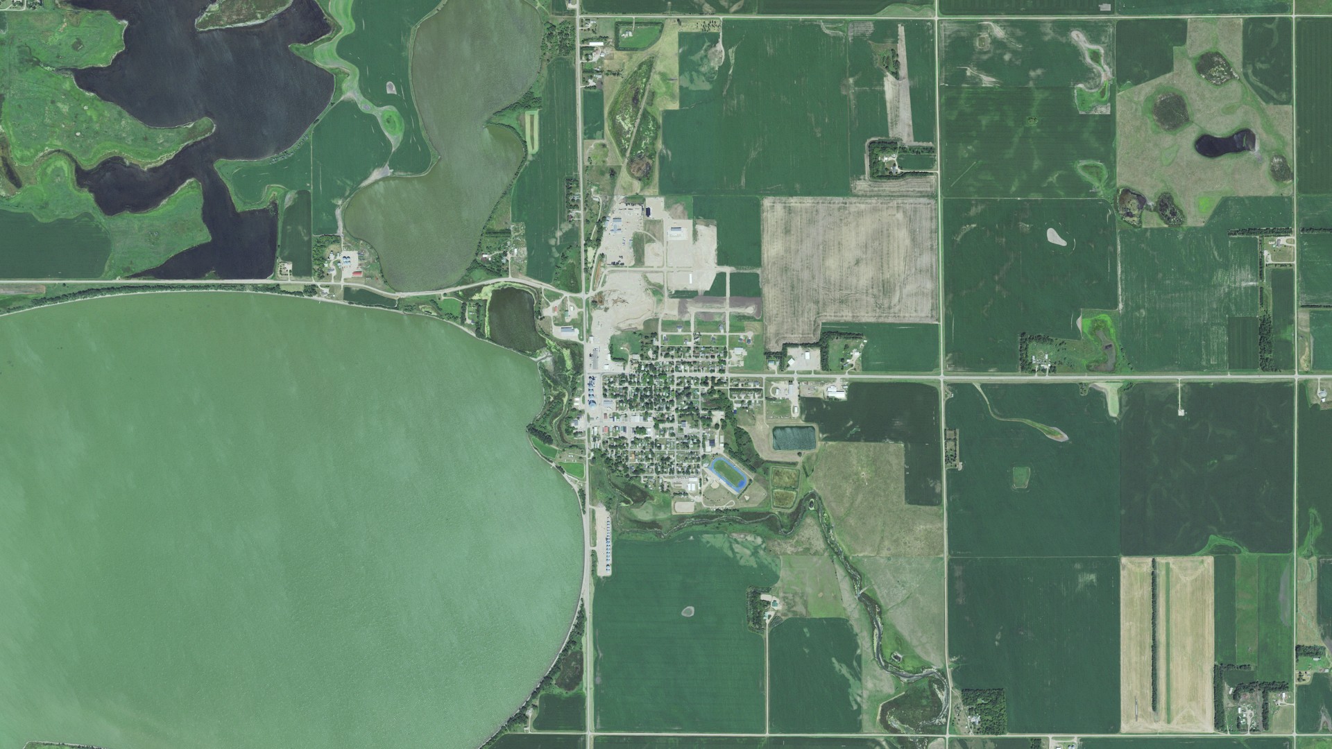 Natural-color aerial photograph of land around Hayti, South Dakota