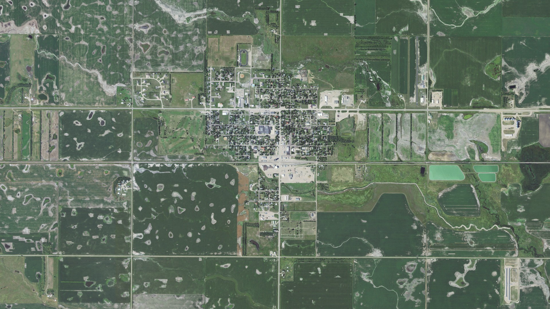 Aerial view of land around Ipswich, South Dakota