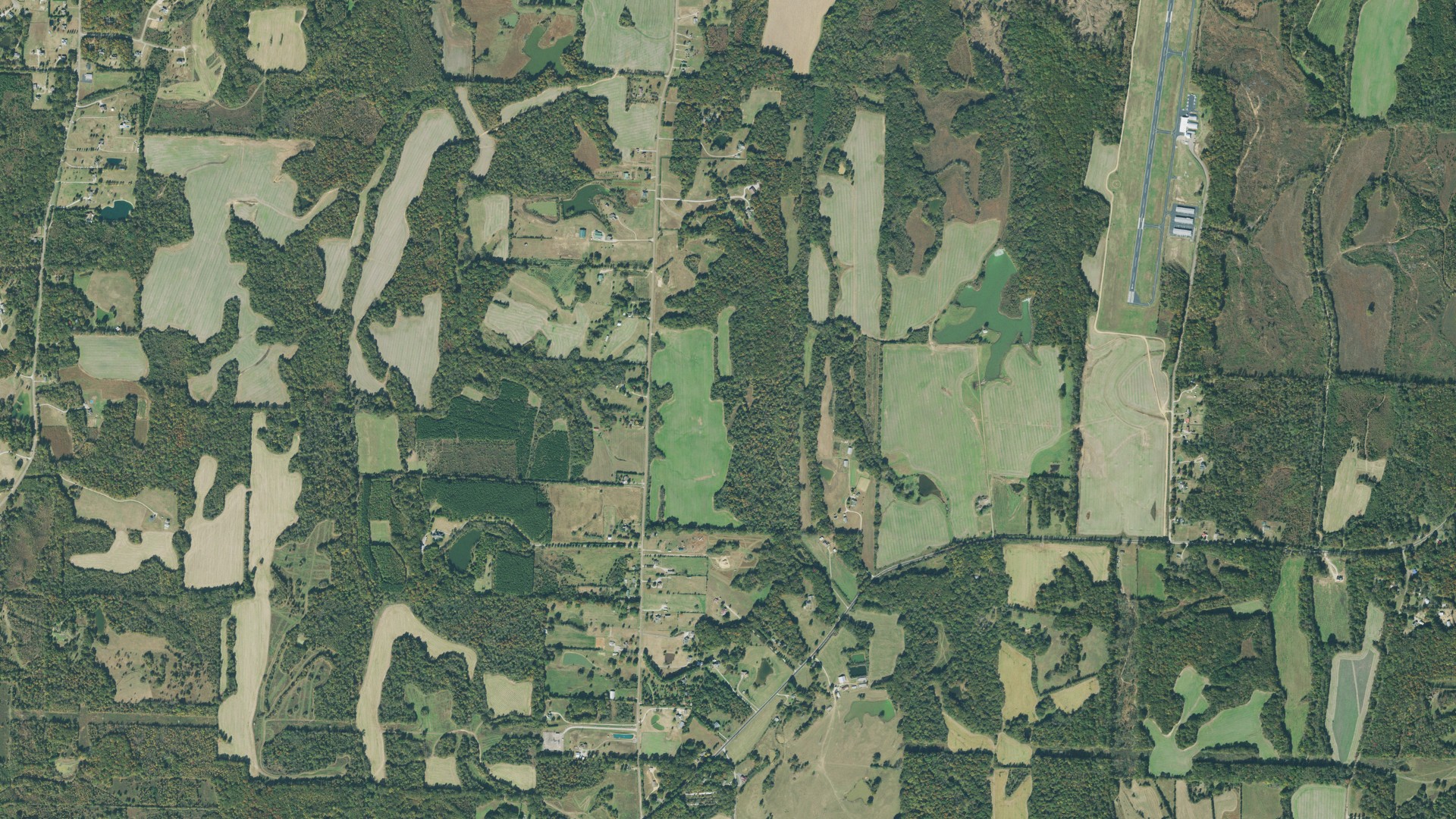 Natural-color aerial photograph of land around Fayette County, Tennessee