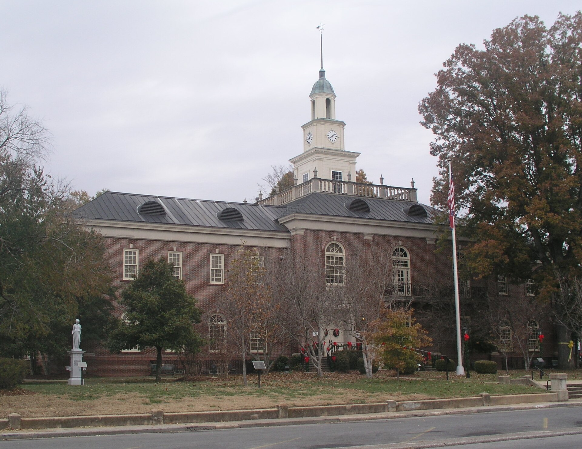 Lincoln County courthouse in Fayetteville, Tennessee, United States