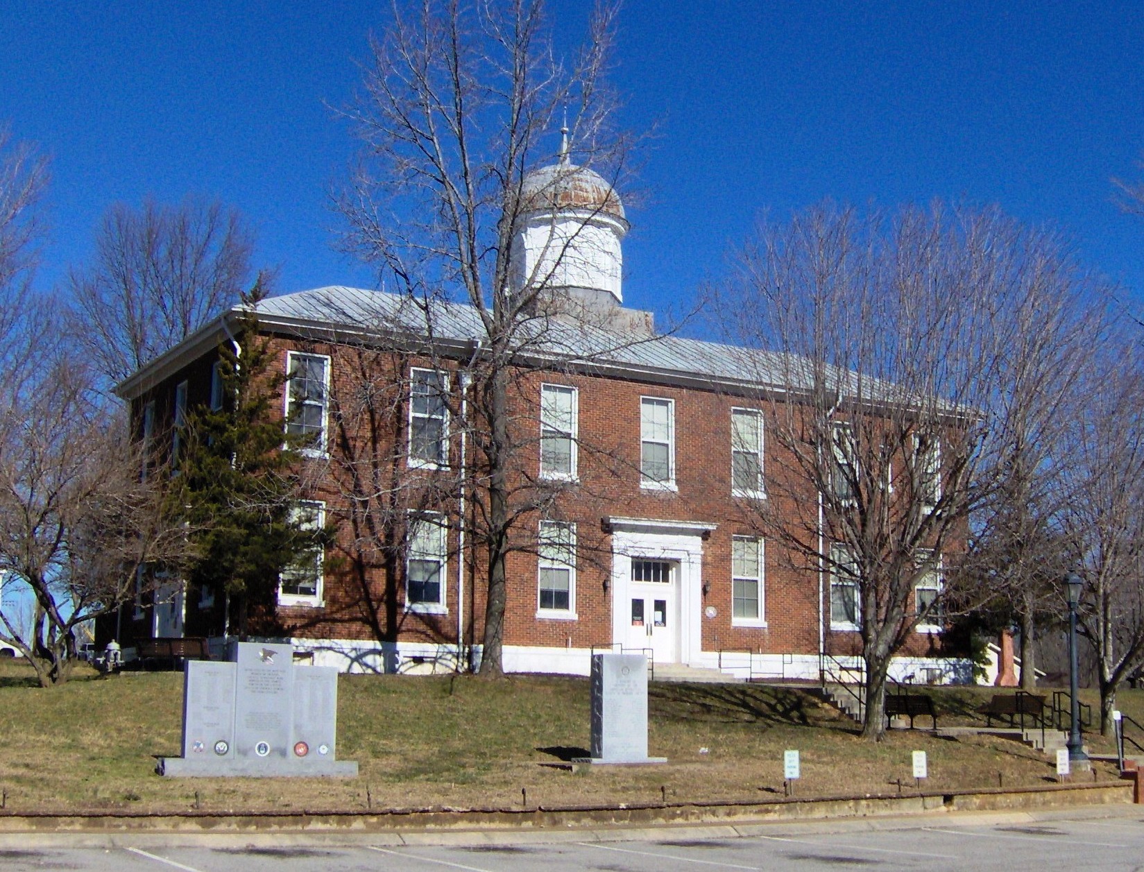 Dickson County Courthouse in Charlotte, Tennessee, in the southeastern United States.
