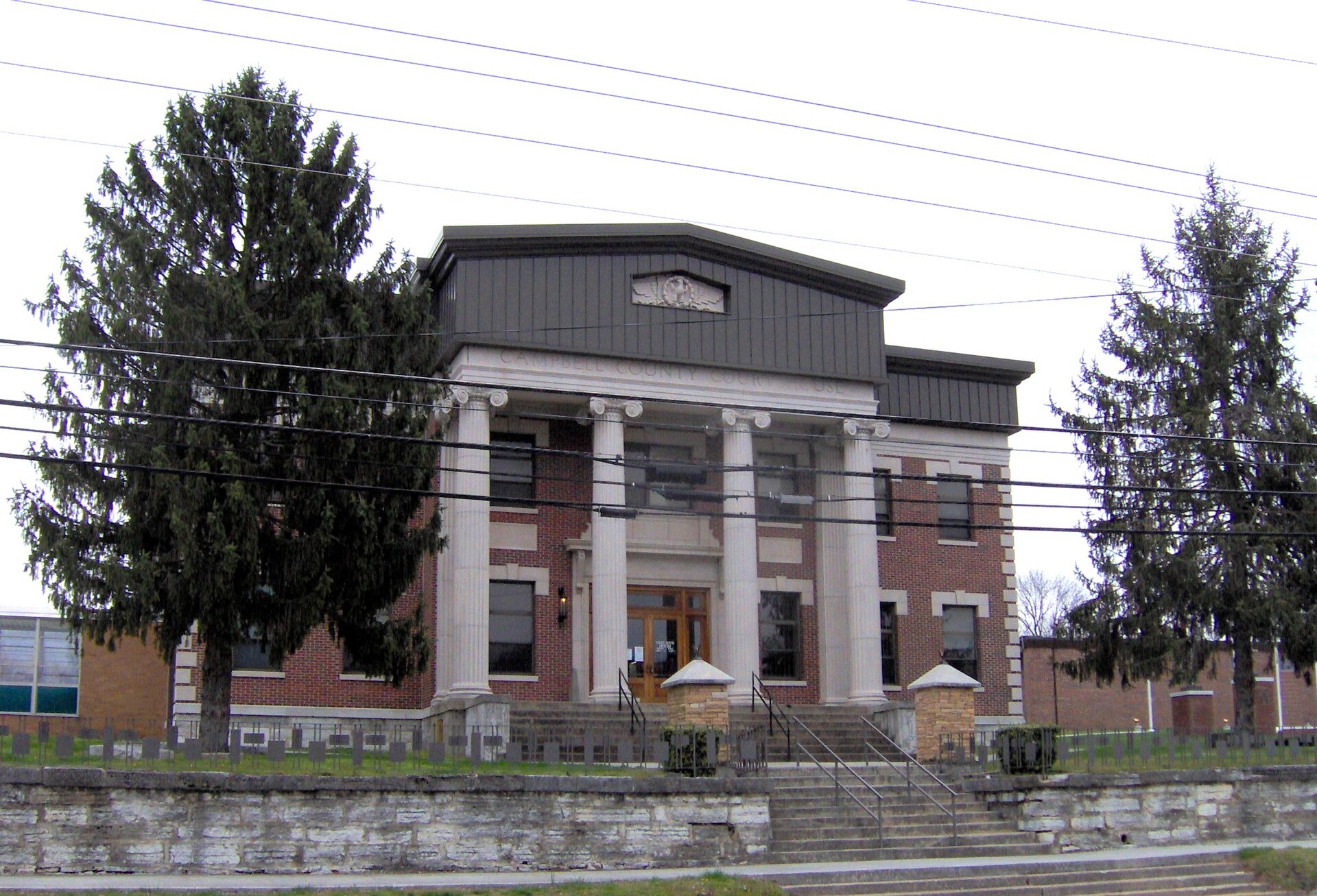 The Campbell County Courthouse in Jacksboro, Tennessee, in the southeastern United States. This courthouse was built in 1926.