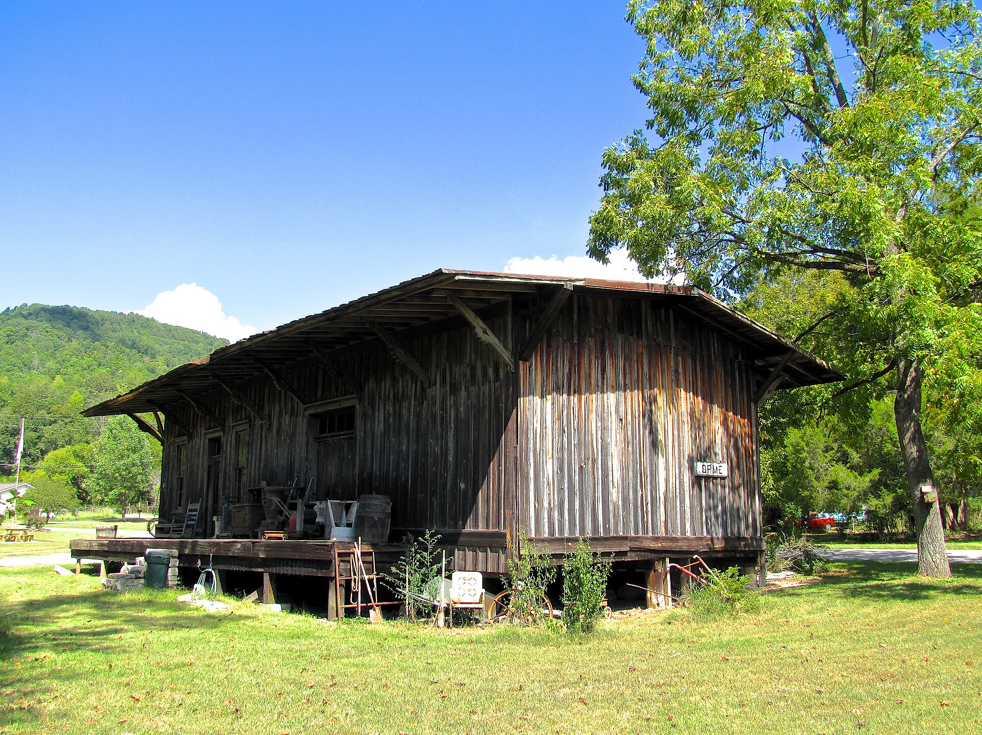 The Orme Depot in Orme, Tennessee, United States, viewed from the southwest.