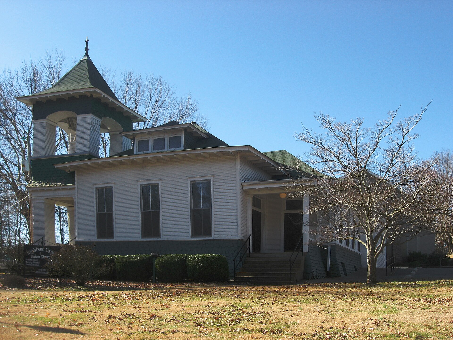 Front and northwestern side of the Highland Chapel Union Church, located at 1122 Highland Avenue in Ridgetop, Tennessee, United States. Built in 1906, it is listed on the National Register of Historic Places.