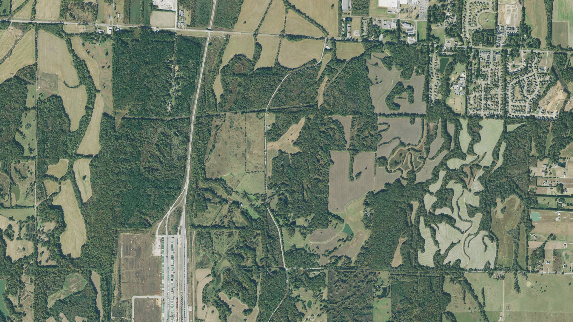 Natural-color aerial photograph of land around Rossville, Tennessee