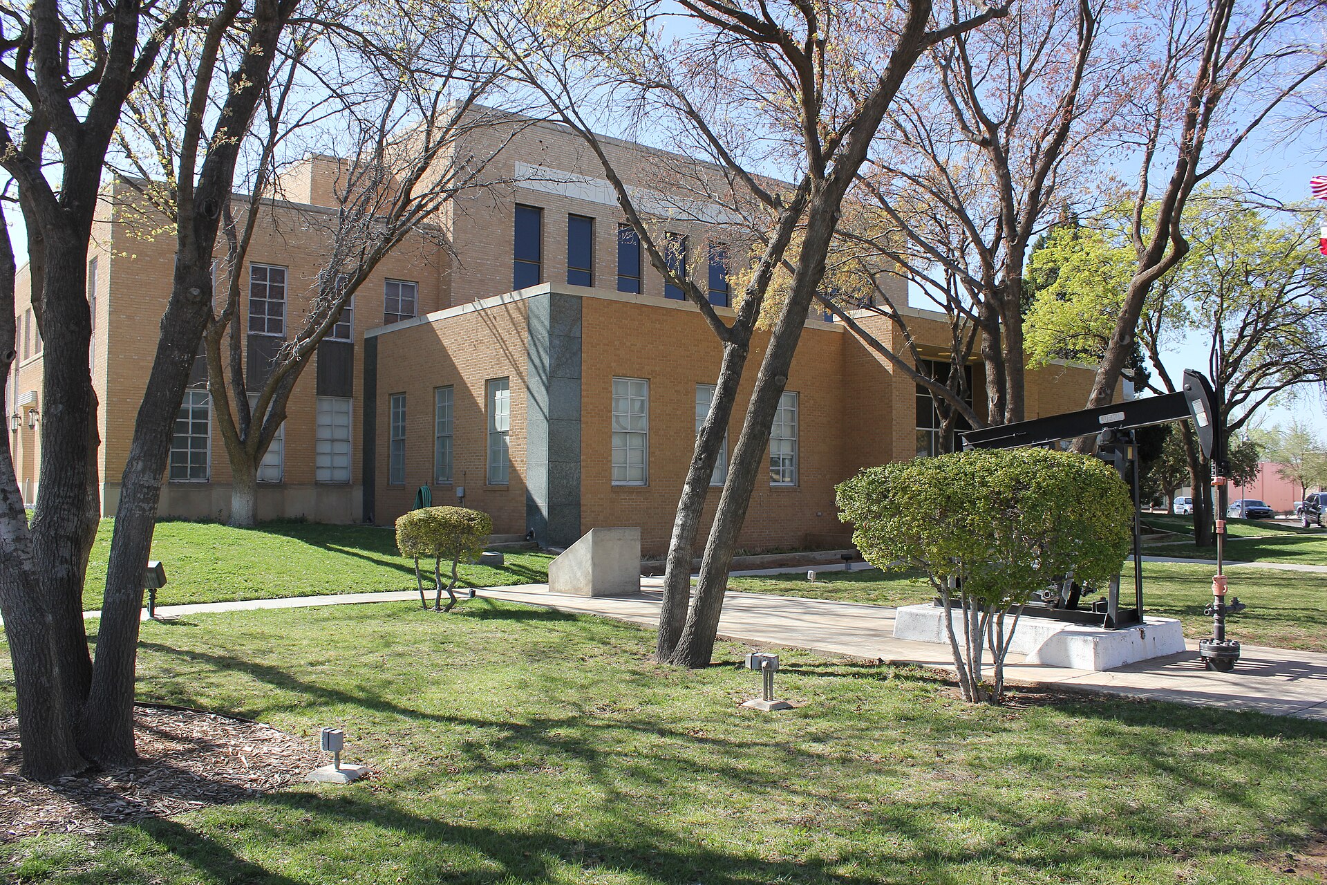 Andrews County Courthouse, Andrews, Texas.