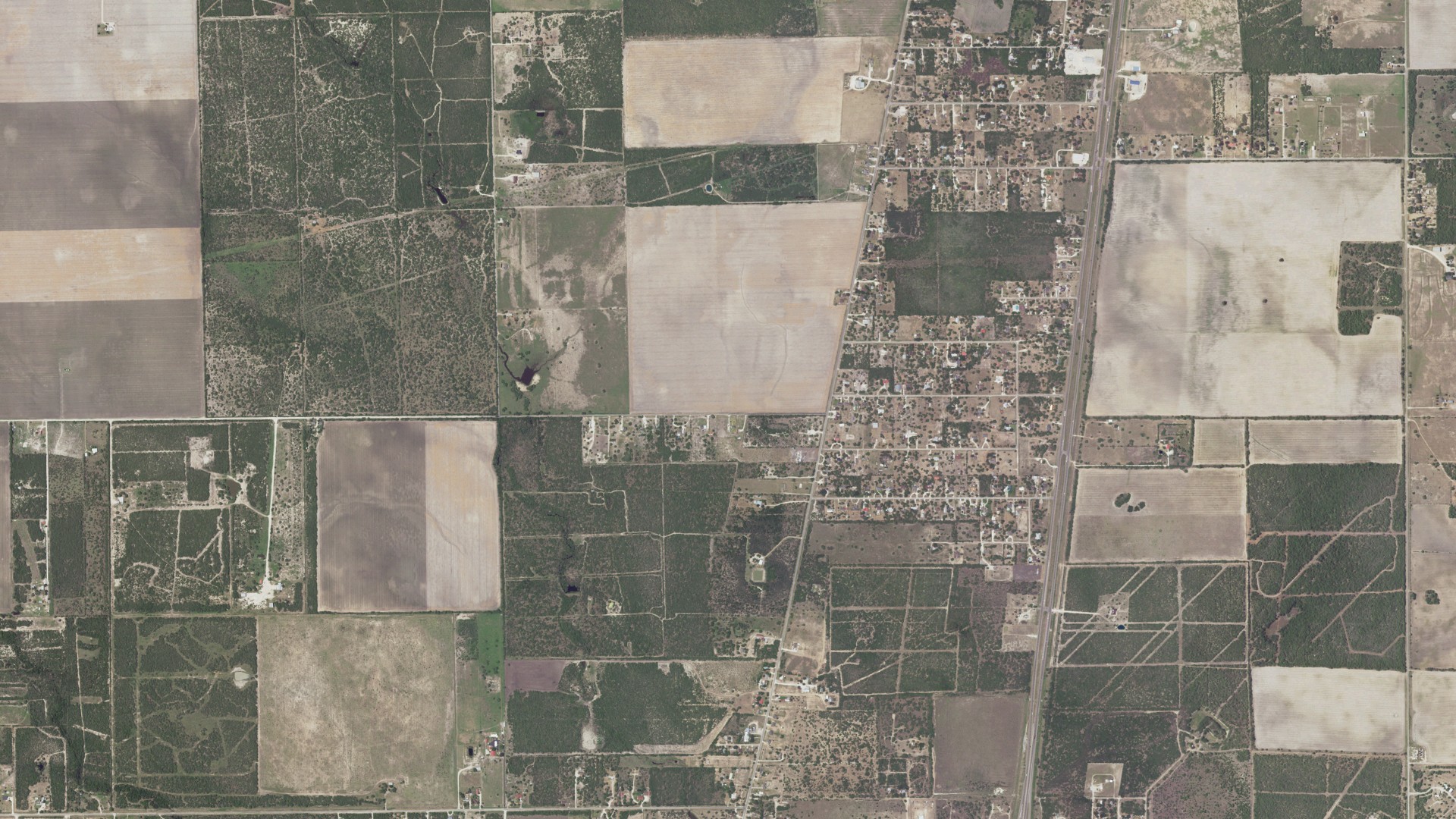 Natural-color aerial photograph of land around Ben Bolt, Texas