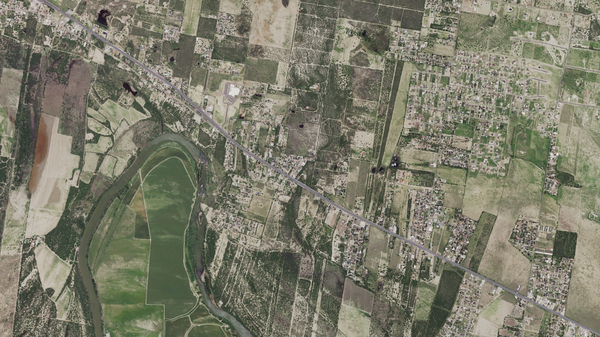 Natural-color aerial photograph of land around Campo Verde, Texas