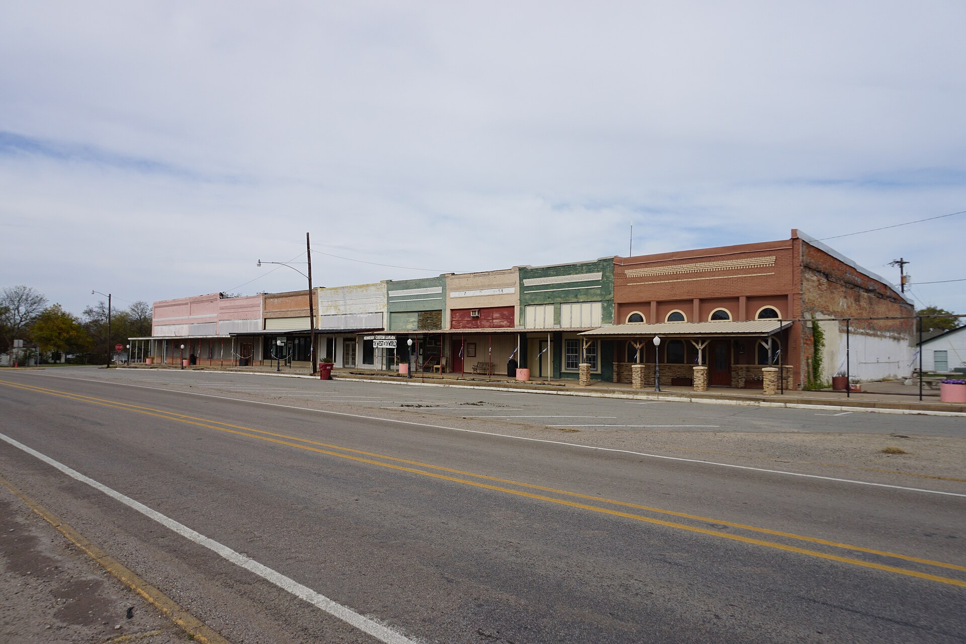 U.S. Route 69 in Celeste, Texas (United States).