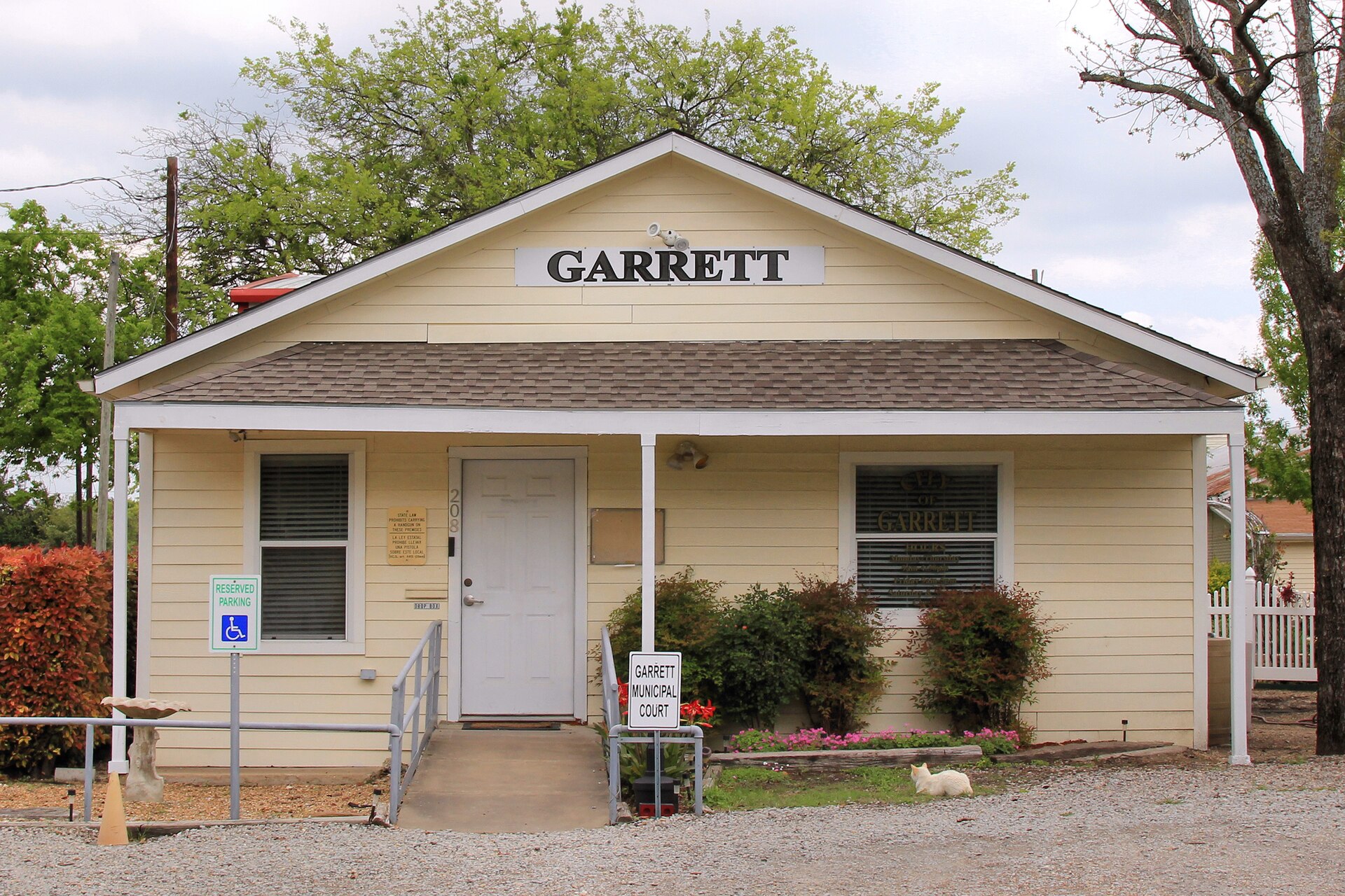 City Hall of Garrett, Texas, United States.