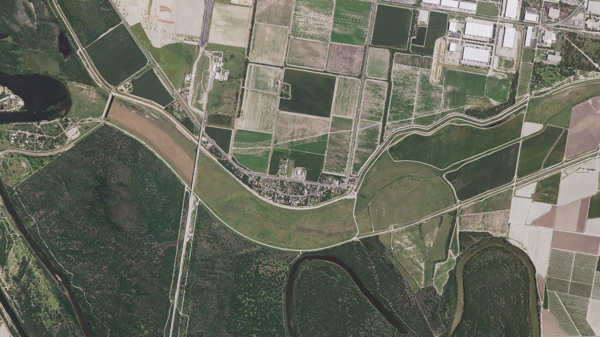 Natural-color aerial photograph of land around Granjeno, Texas