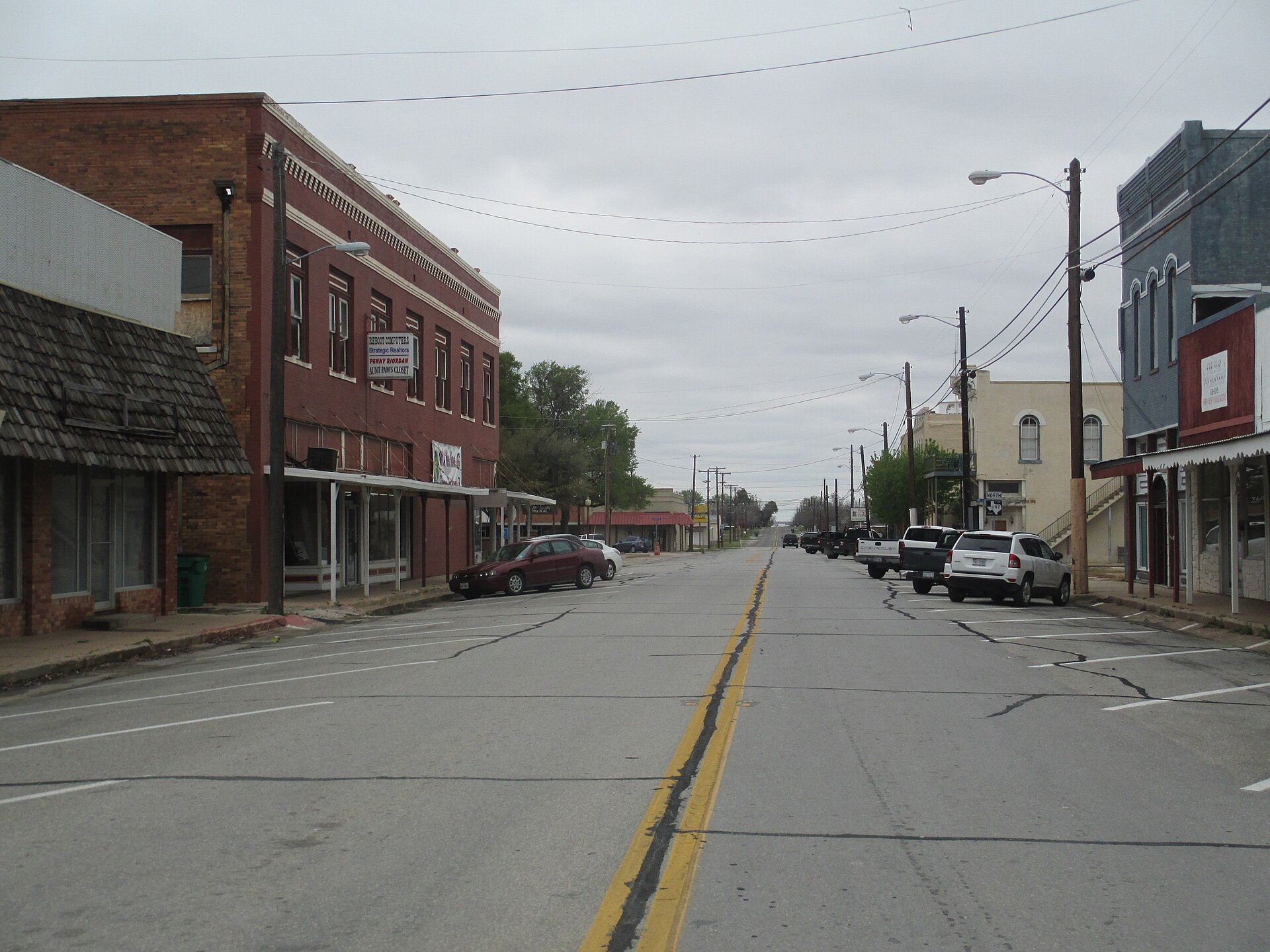 I took photo of a portion of Henrietta, TX, with Canon camera, April 4, 2013.Billy Hathorn (talk) 23:31, 11 April 2013 (UTC) — Texas