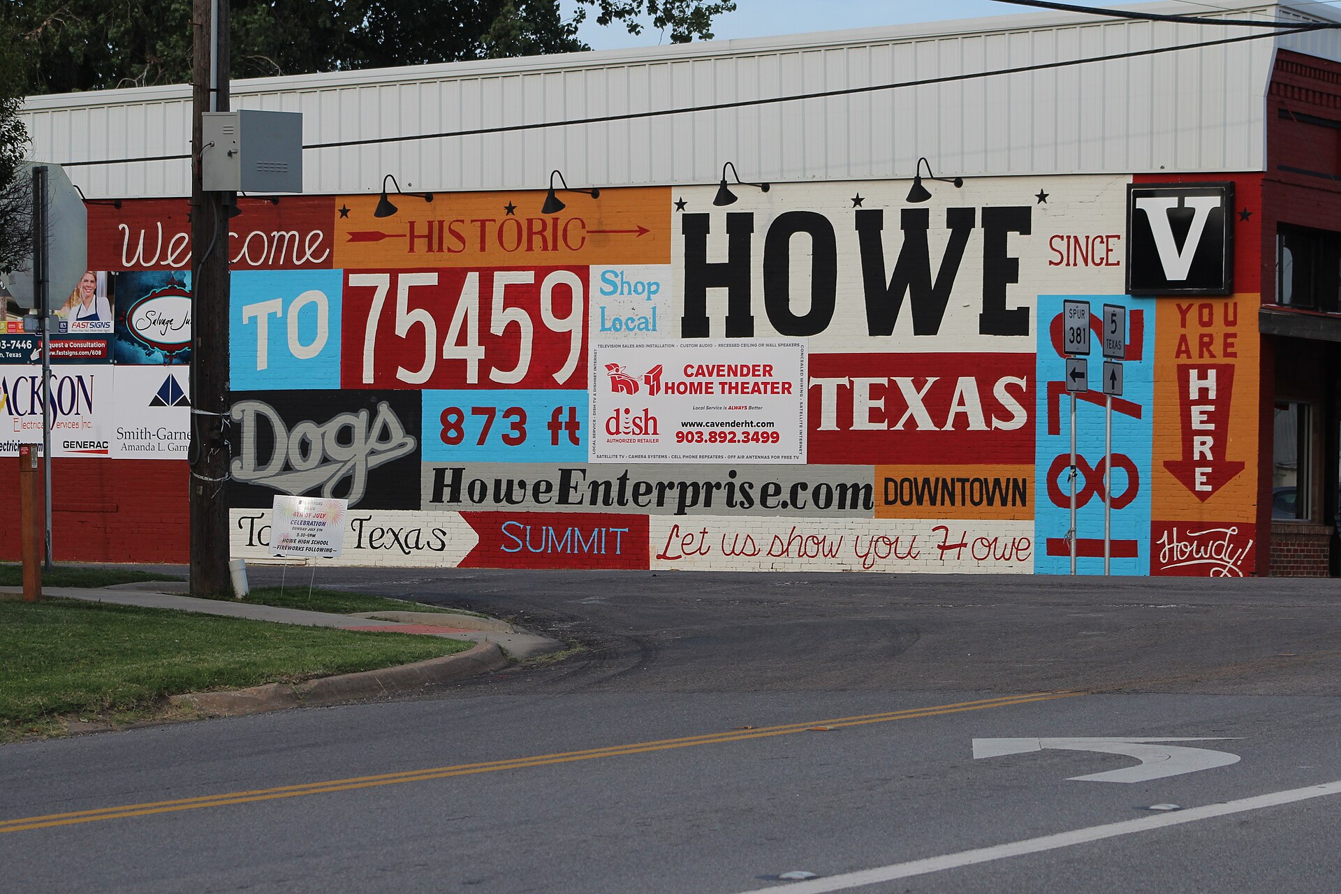 Howe's Downtown Mural with legendary Victory Light — Texas