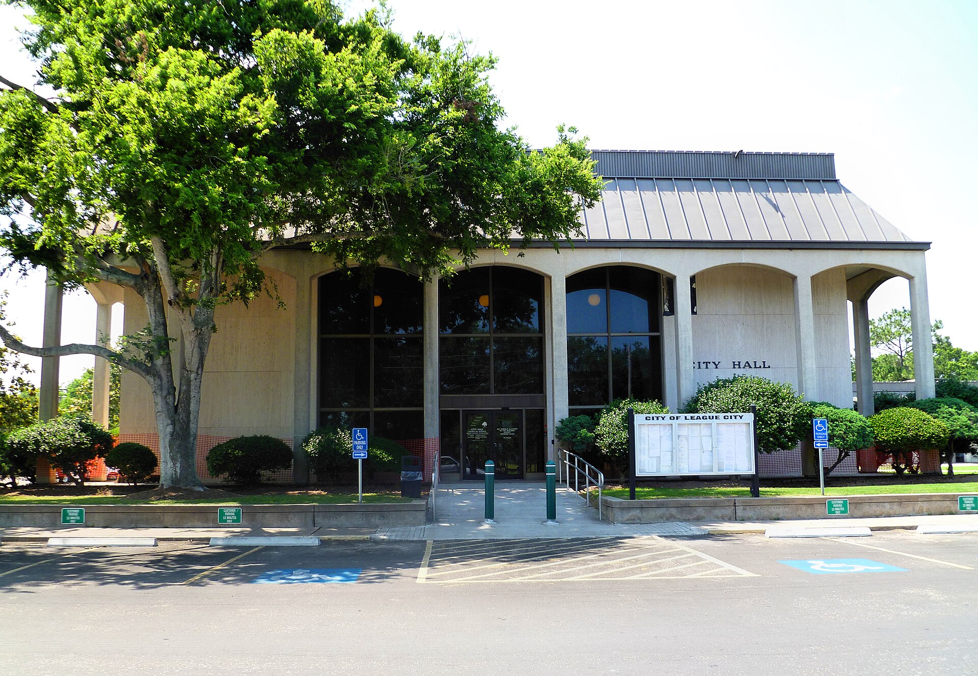 City Hall. League City, Texas, USA. 77573
