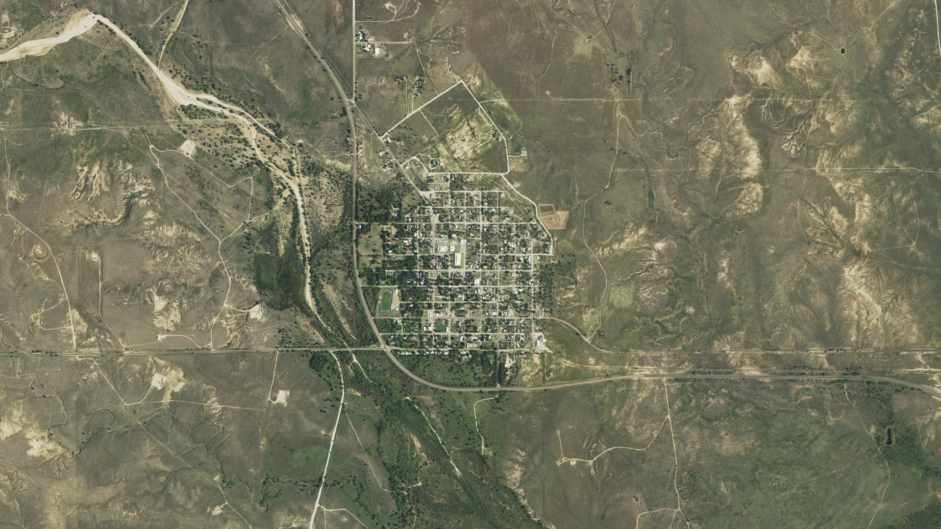 Natural-color aerial photograph of land around Lefors, Texas