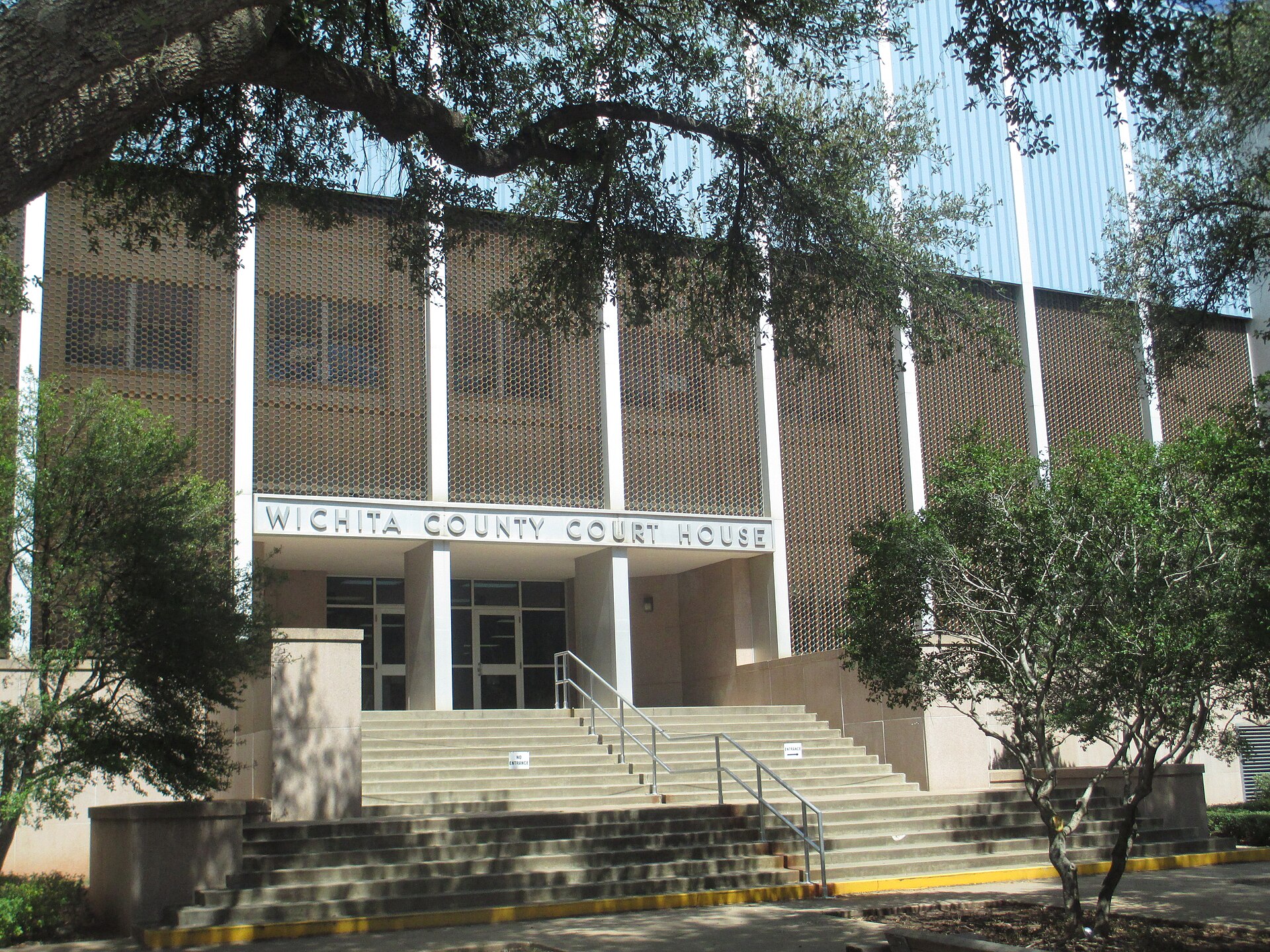 I took photo of Wichita County Courthouse in Wichita Falls, TX, with Canon camera, April 5, 2013. Billy Hathorn (talk) 01:35, 11 April 2013 (UTC) — Texas
