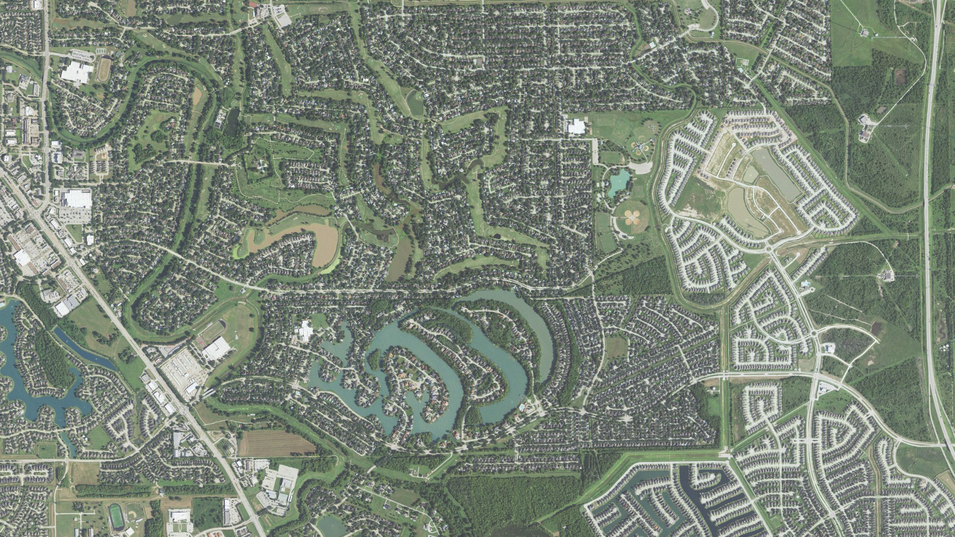 Natural-color aerial photograph of land around Missouri City, Texas