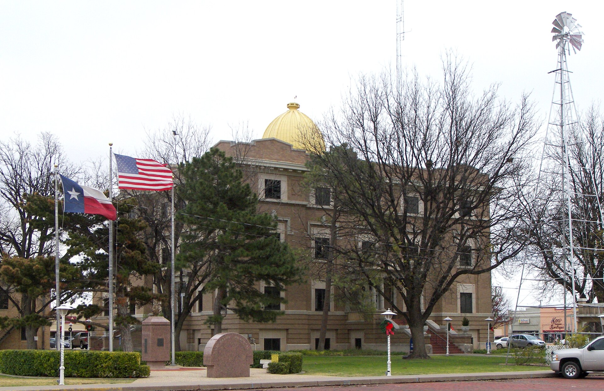 The Hale County Courthouse in Plainview, Texas, United States was constructed in 1910.
