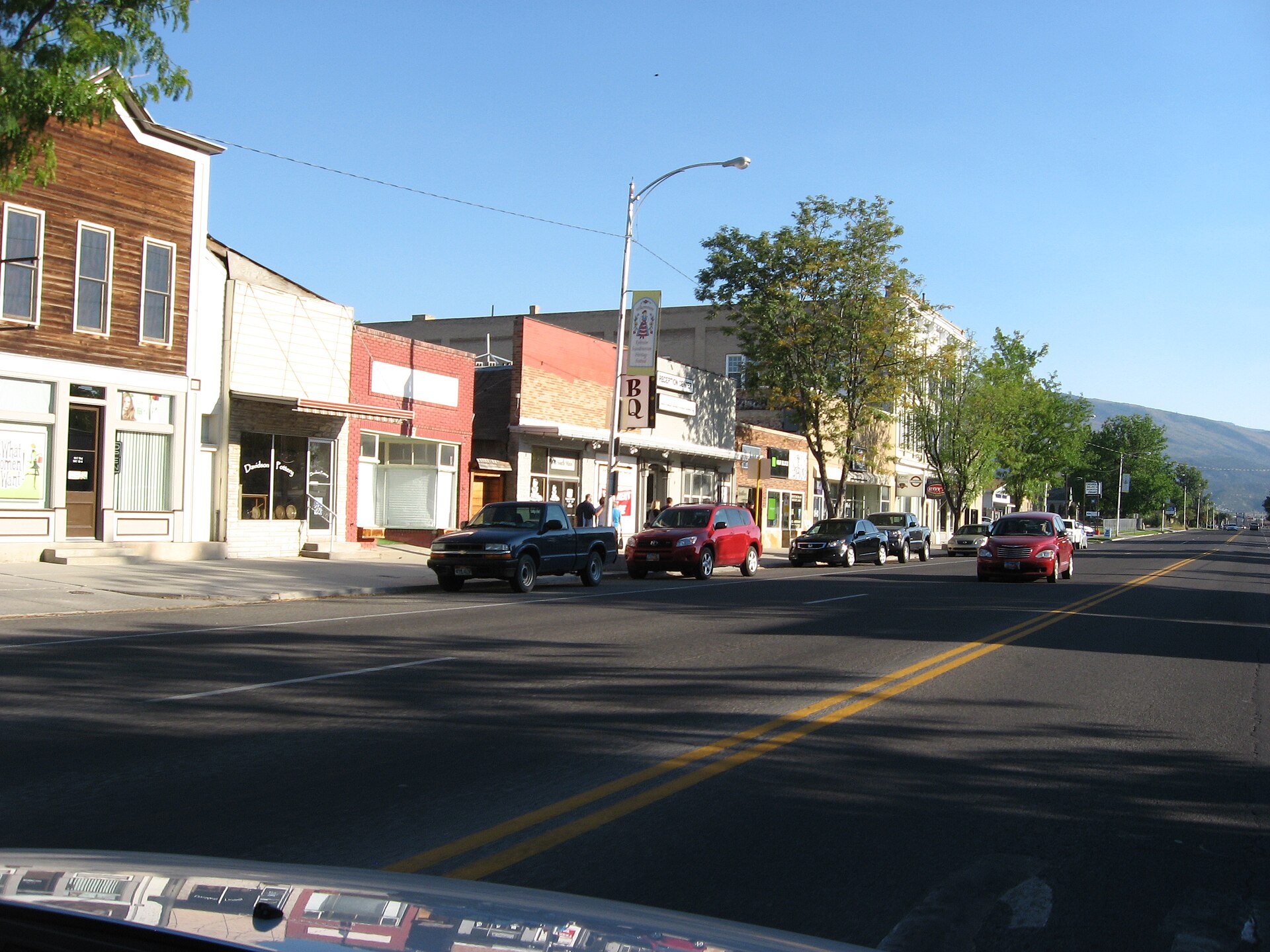 South along Main Street (U.S. Route 89) in downtown Ephraim, Utah, toward the southern terminus of Utah State Route 290, September 2010