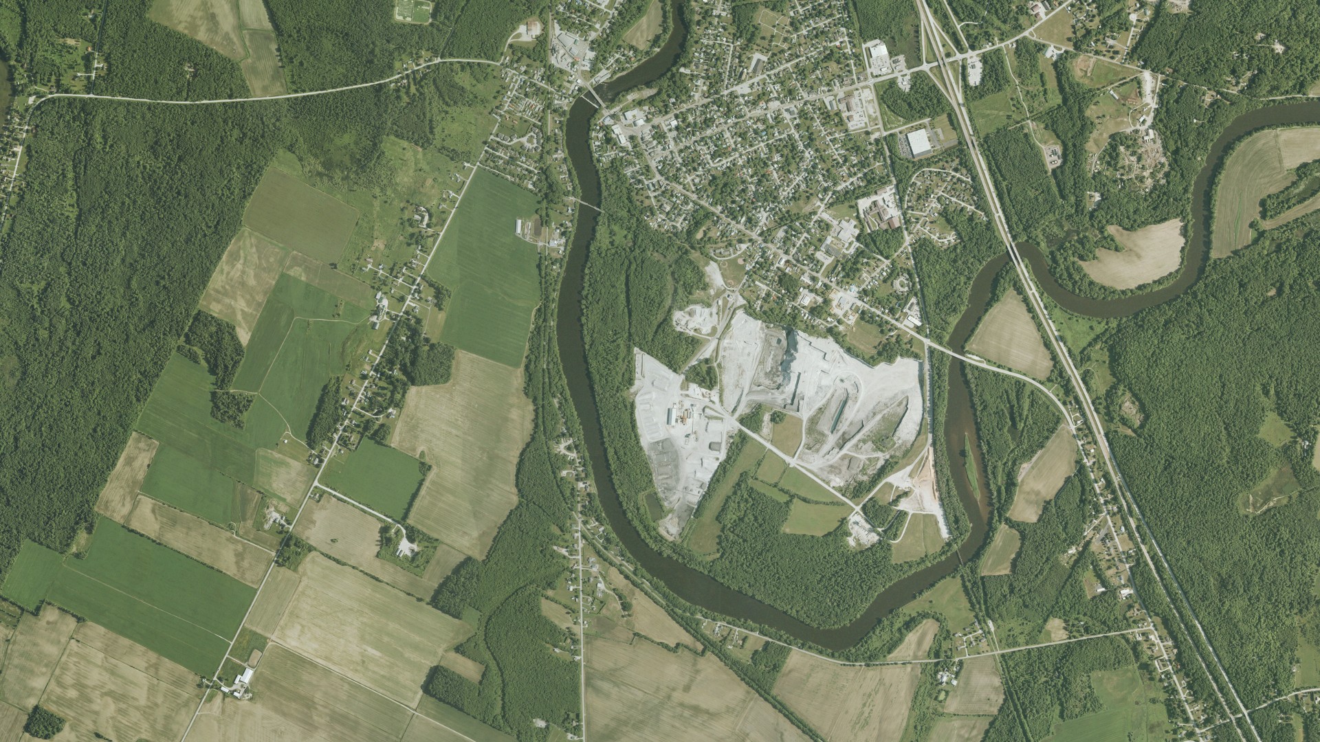 Natural-color aerial photograph of land around Swanton, Vermont