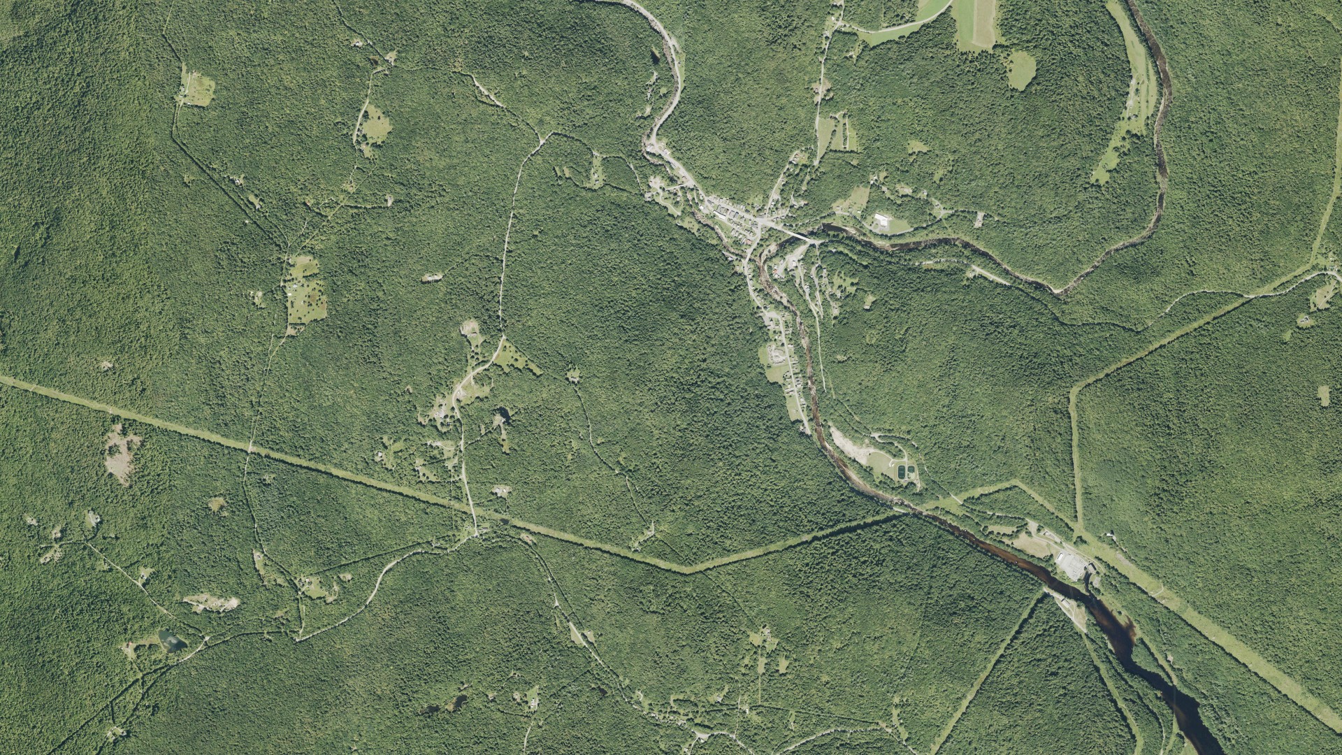 Natural-color aerial photograph of land around Readsboro, Vermont