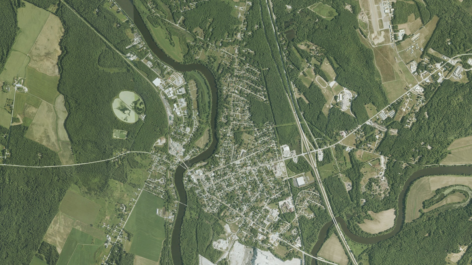 Natural-color aerial photograph of land around Swanton, Vermont