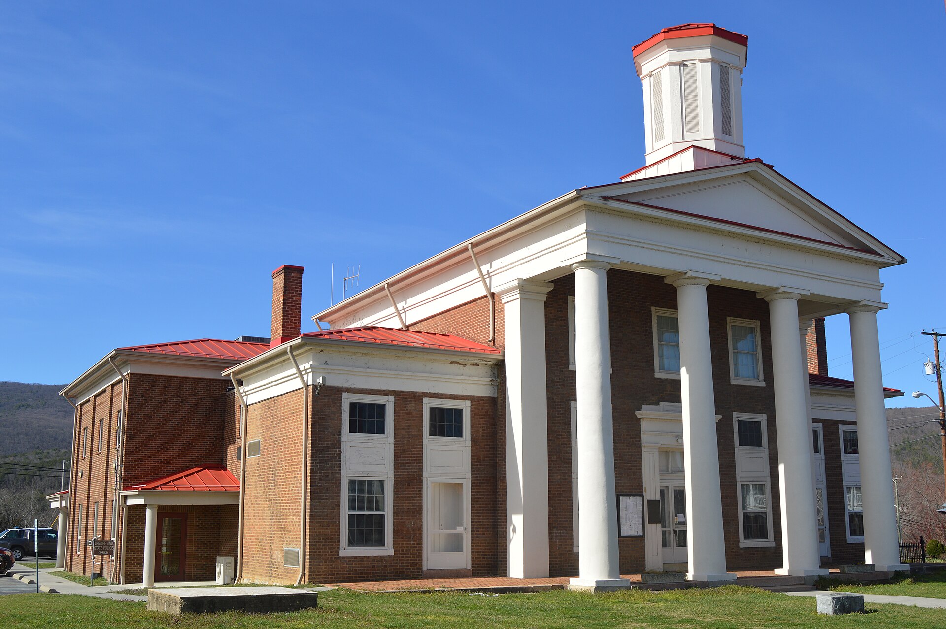 Front and western side of the Craig County Courthouse, located at the intersection of Court and Main Streets in central New Castle, Virginia, United States.